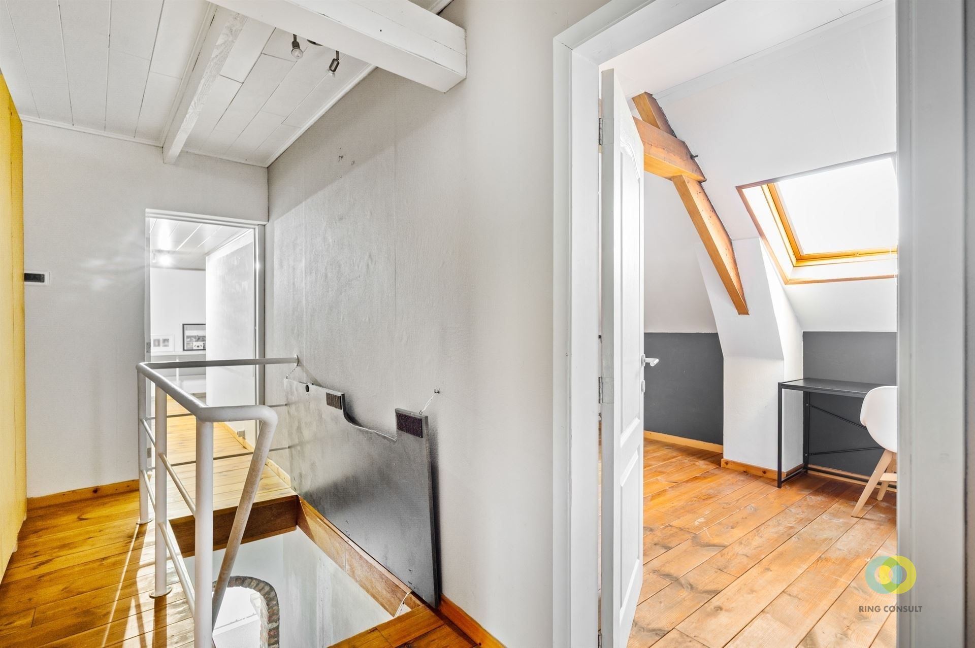 Woning met tuin en carport foto 15