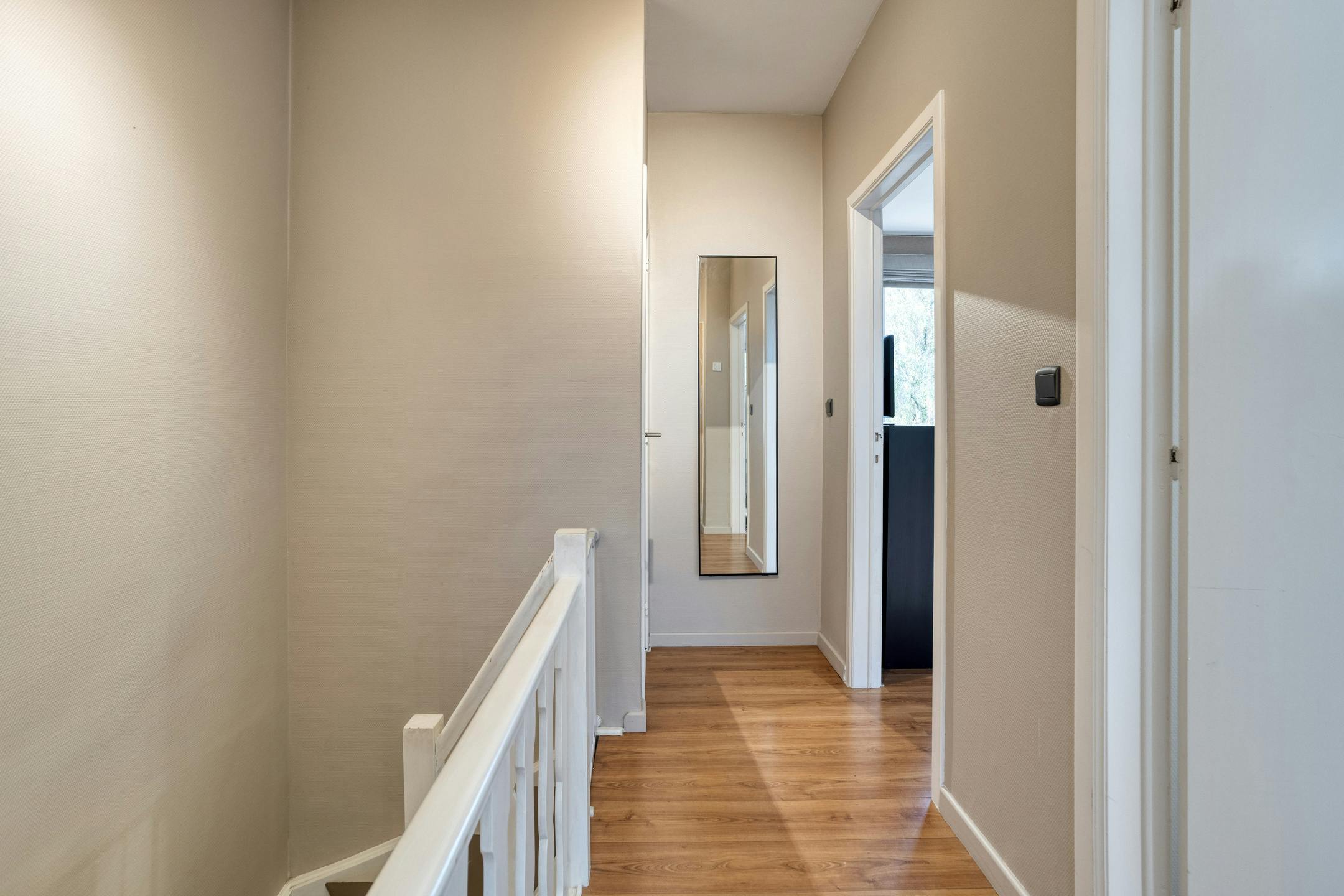 Instapklaar huis te koop in de "Vogeltjeswijk" te Merksem foto 25