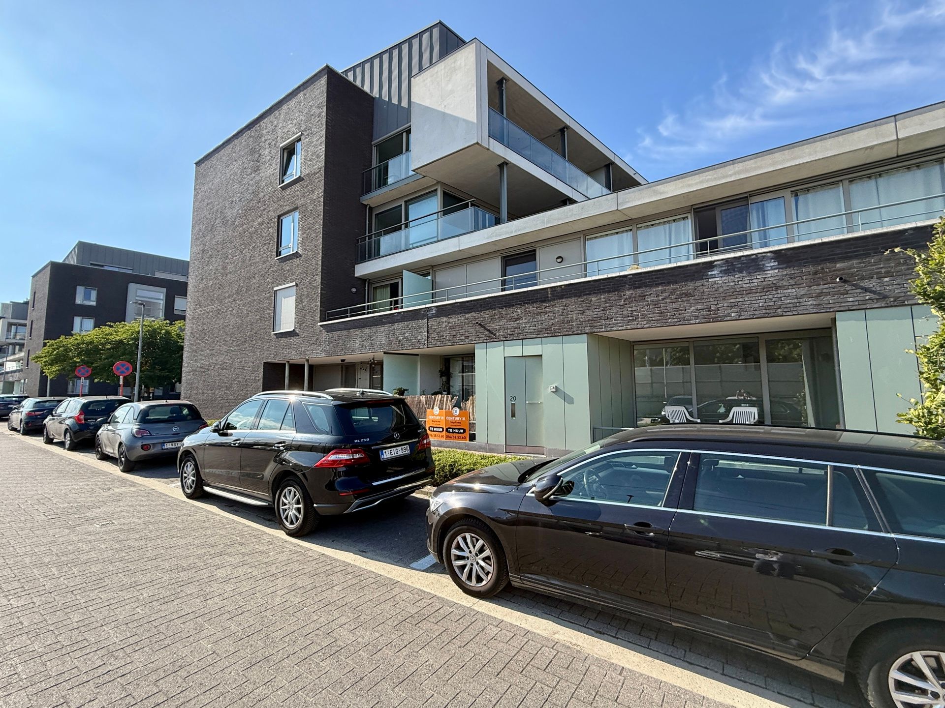 Recent éénappartement op gelijkvloerse verdieping foto {{pictureIndex}}