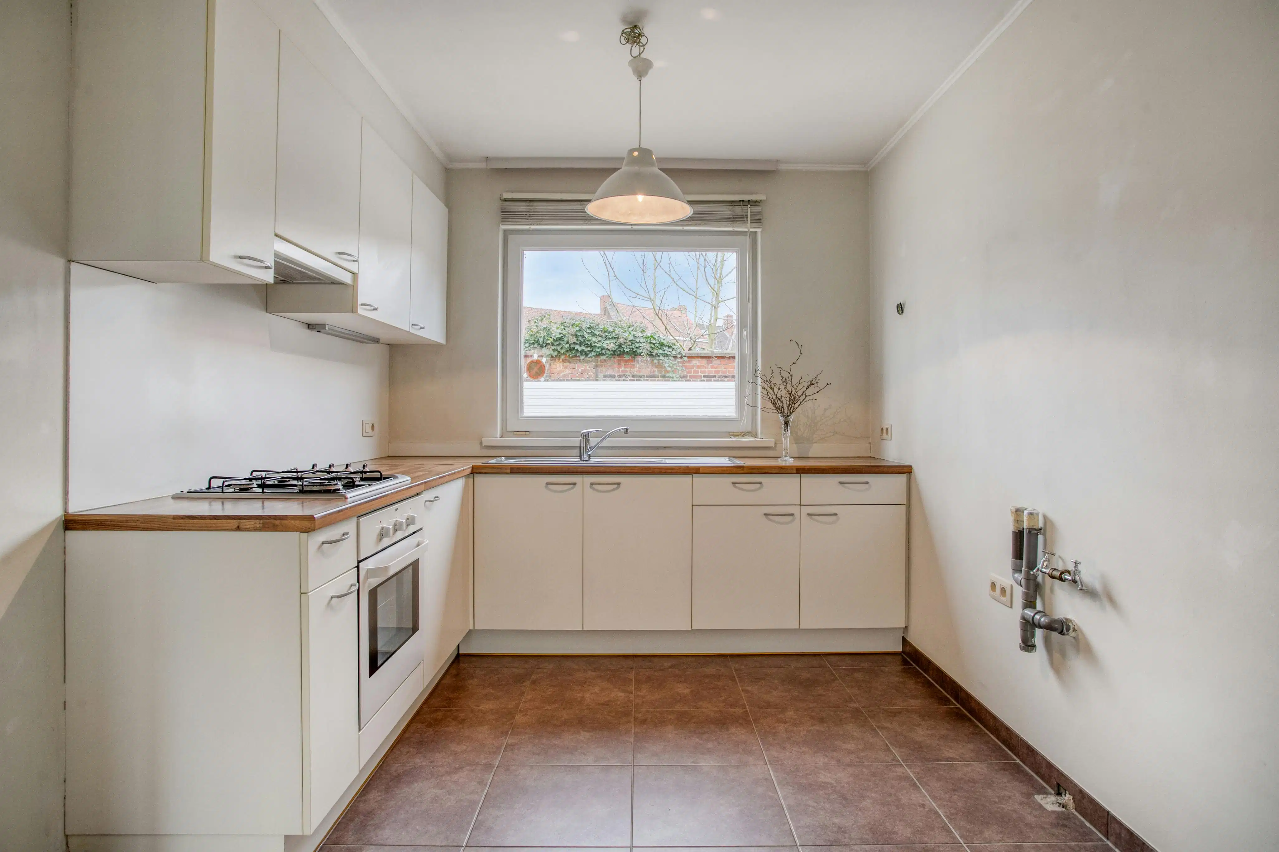 Gezellig huis te koop op een centrale ligging in Izegem. foto 6