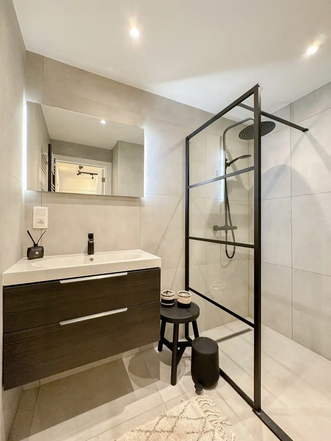 Ruim en lichtrijk 3-slpk. appartement nabij Groentenmarkt foto 24