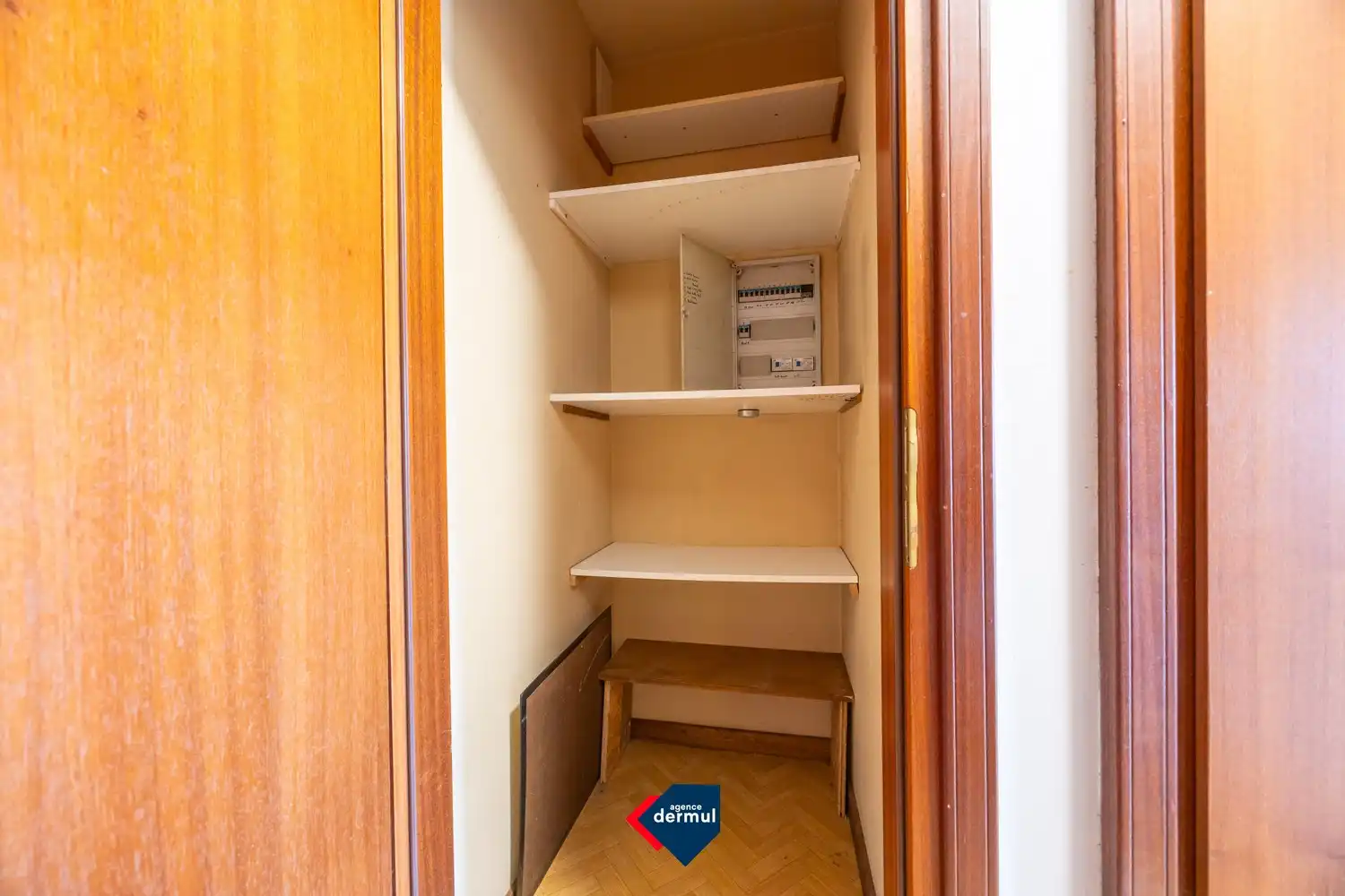 RUIM APPARTEMENT MET GARAGE foto 15