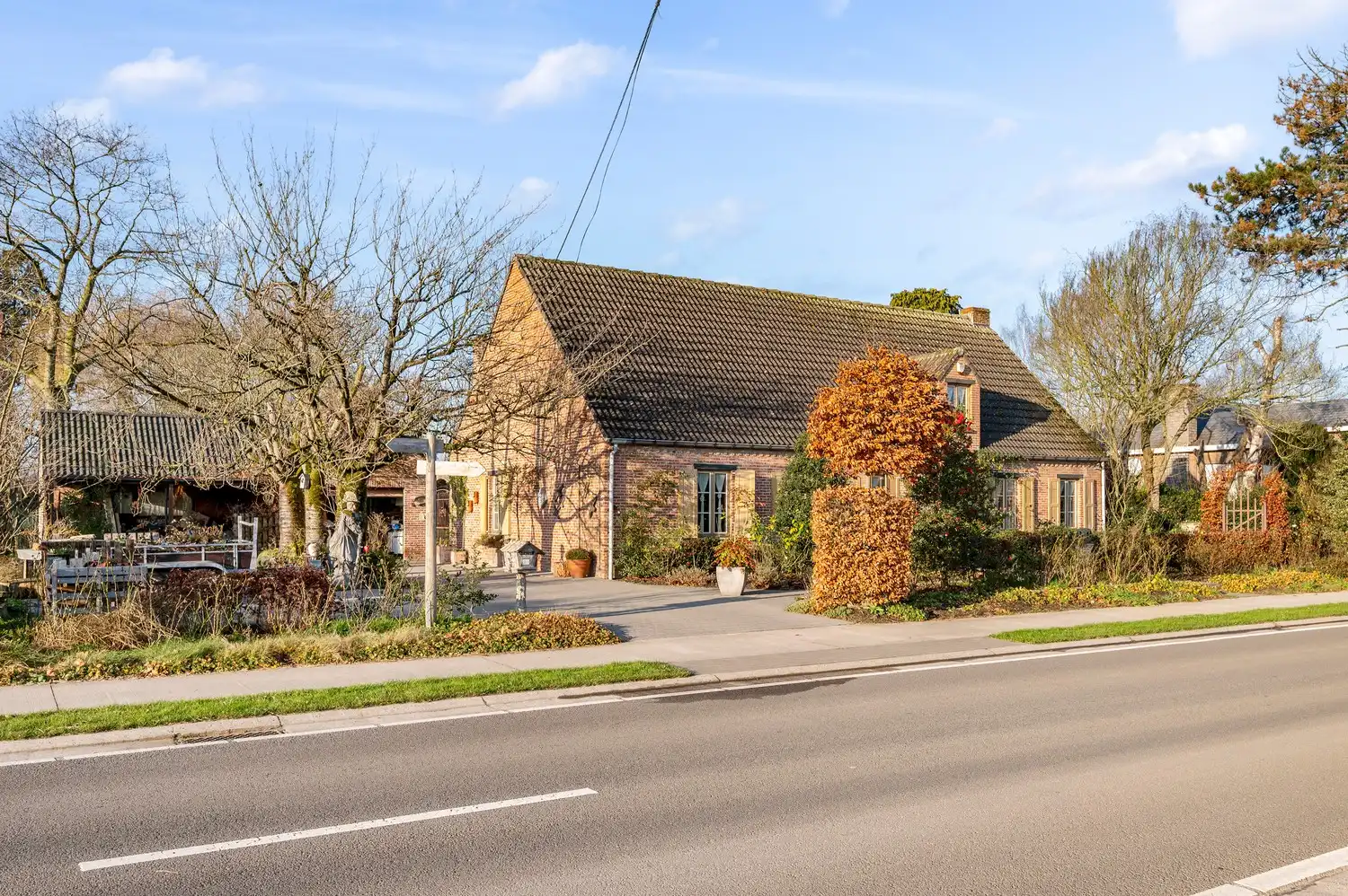 CHARMANTE WONING MET RUIME TUIN EN VIJVER I 4 SLPK I PUTTE foto 2