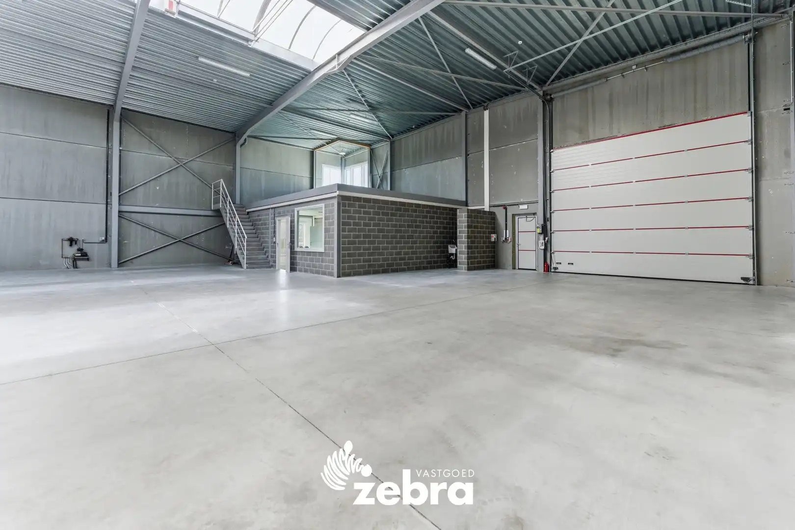 Recent bedrijfsgebouw op gunstige ligging te Roeselare! foto 13