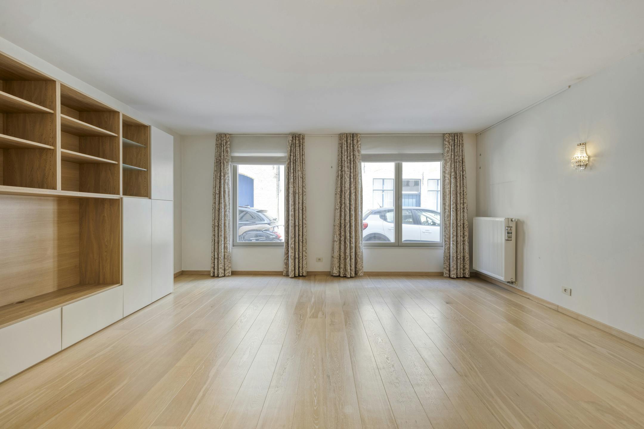 Ruim appartement in het historisch hart van Brugge foto 2