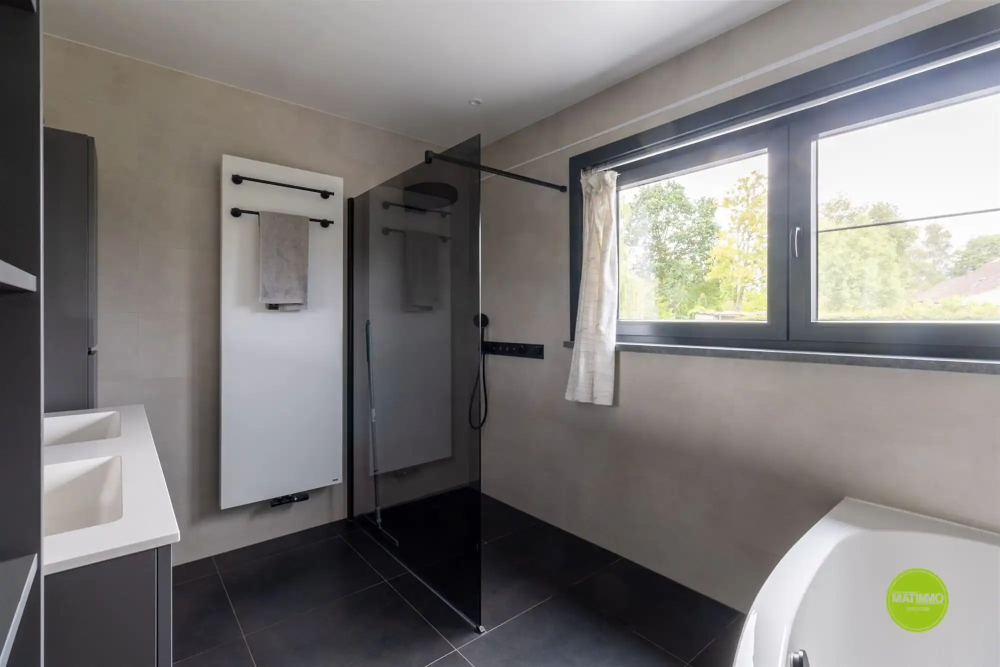 Ruime open bebouwing op een prachtig perceel van 3.764 m² foto 9