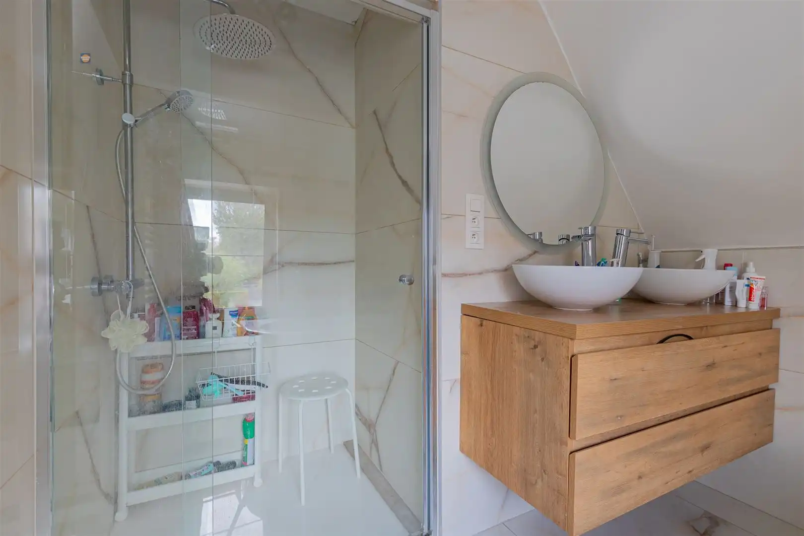 Ruime halfopen woning met grote tuin en 3 slaapkamers foto 17