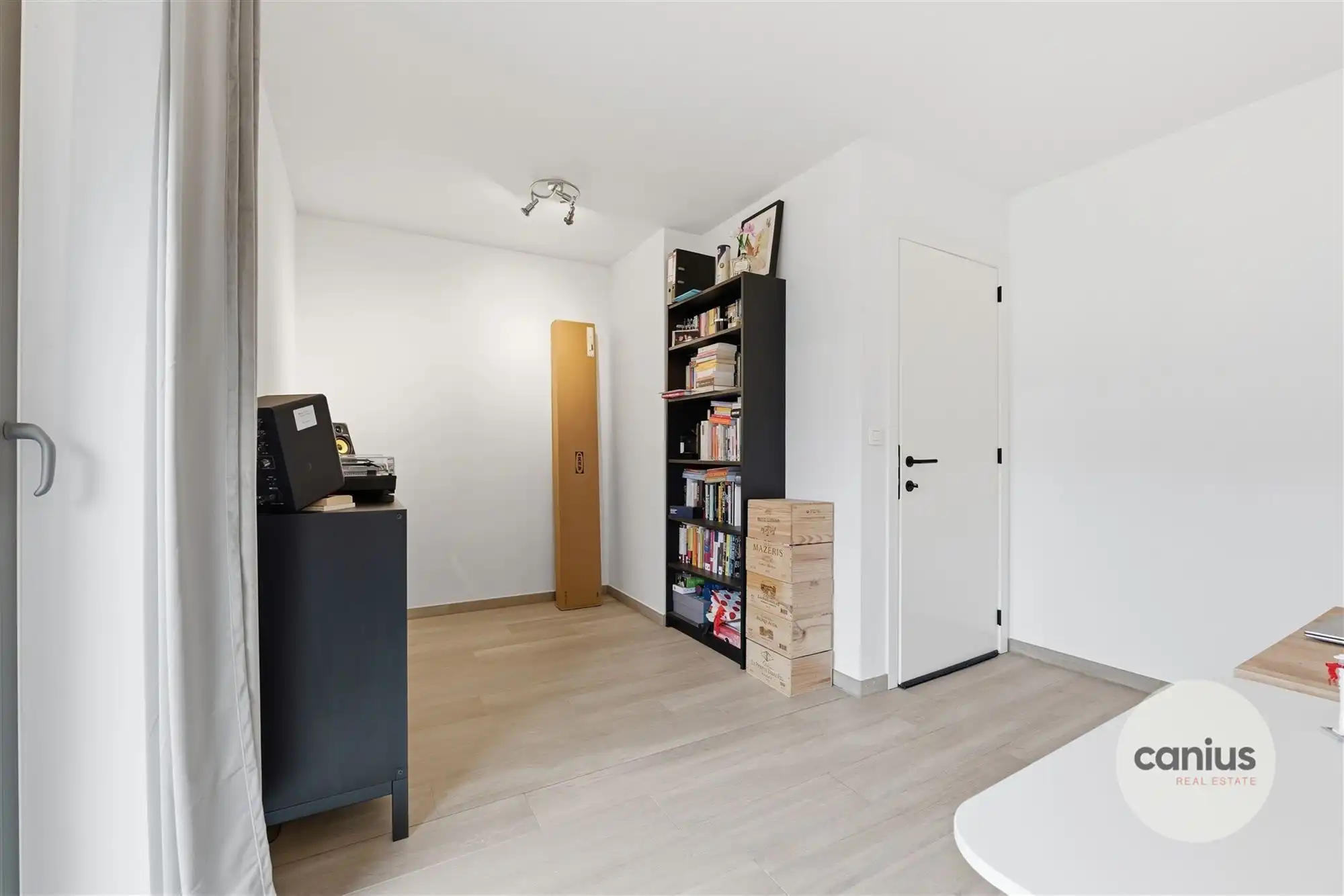 HEDENDAAGSE WONING NABIJ HET CENTRUM foto 12