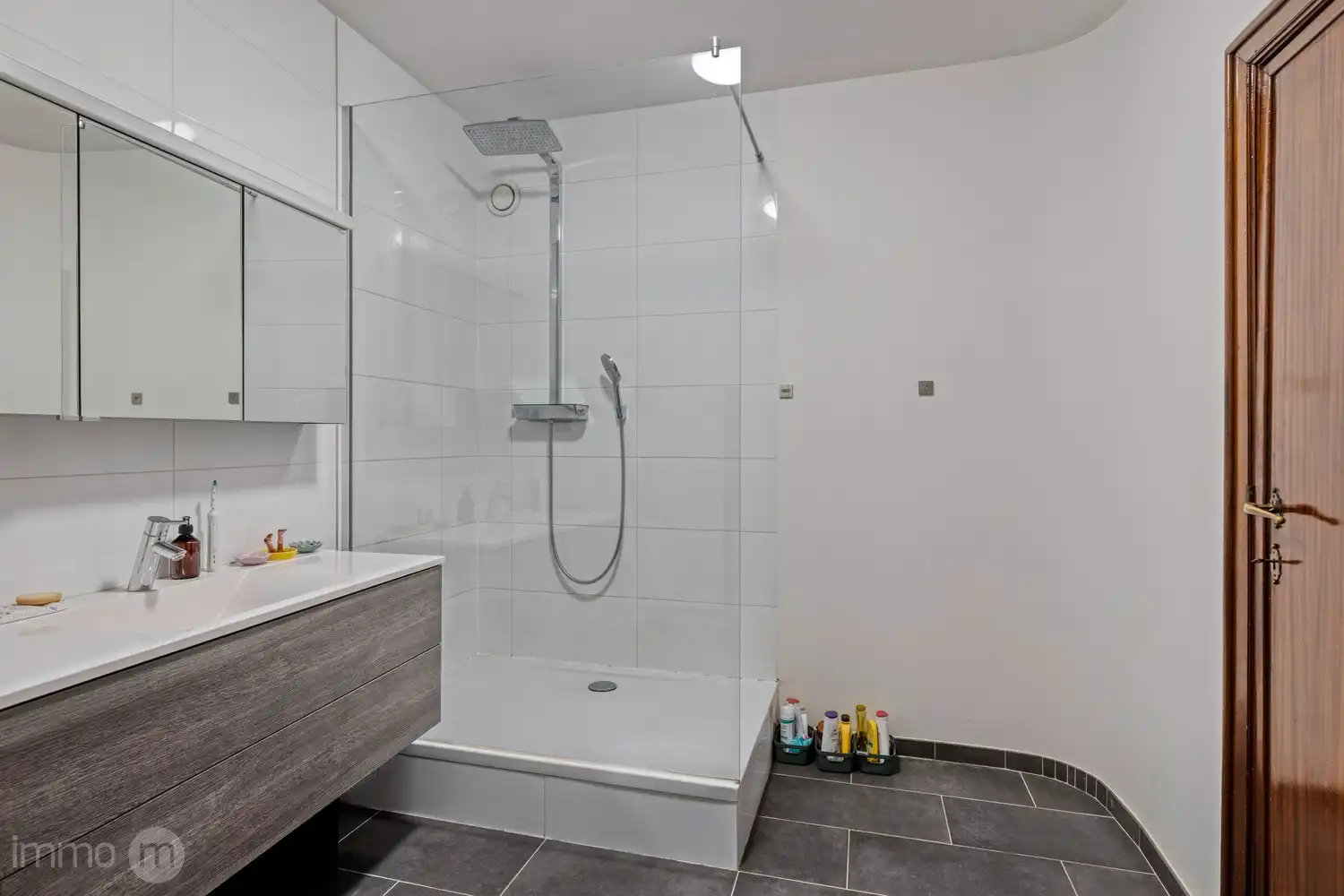 Opbrengsteigendom met 9 appartementen en handelsruimte op toplocatie nabij station Leuven foto 13