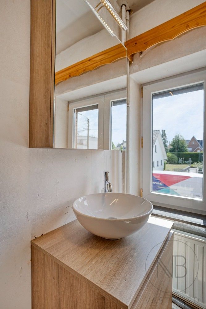 EENGEZINSWONING KURINGEN CENTRUM MET MOOI PERCEEL 9A 18CA foto 13