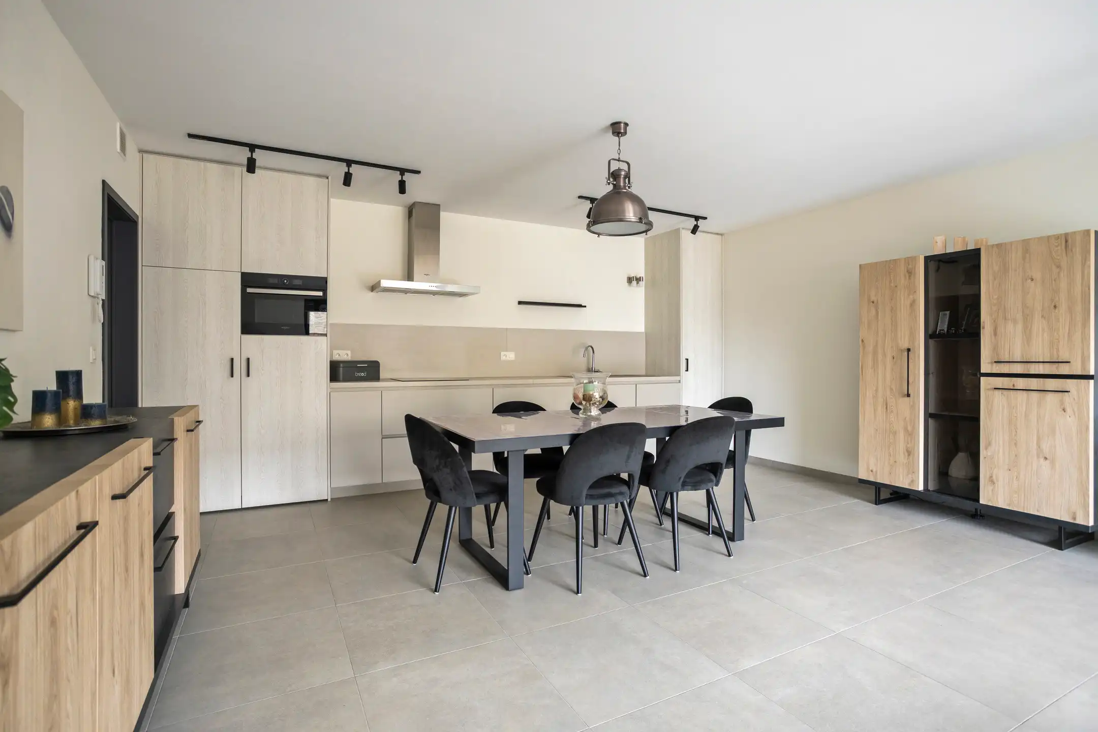 Recent gelijkvloers appartement met parking foto 4