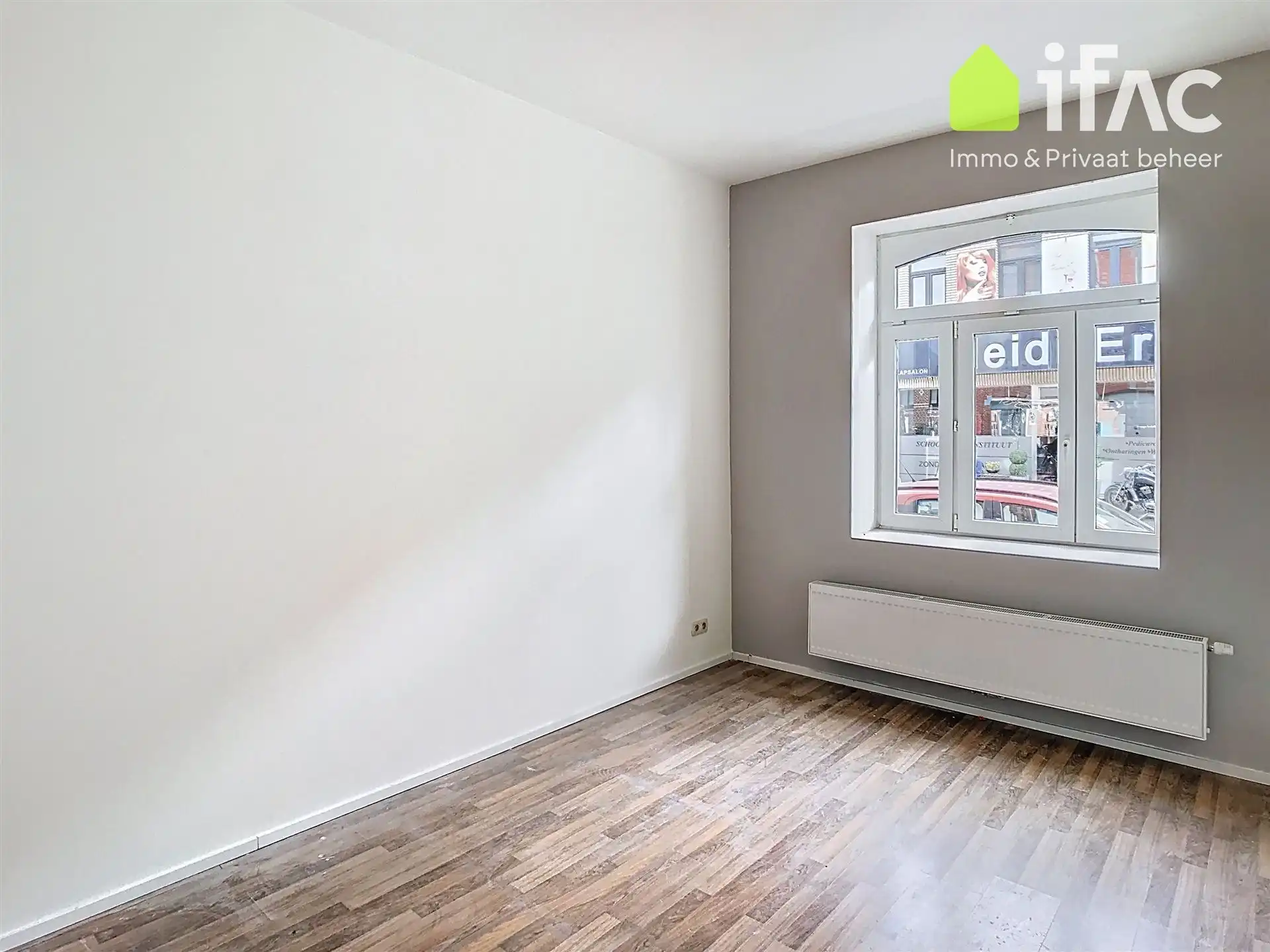 Ruim gelijkvloers appartement met tuin foto 8