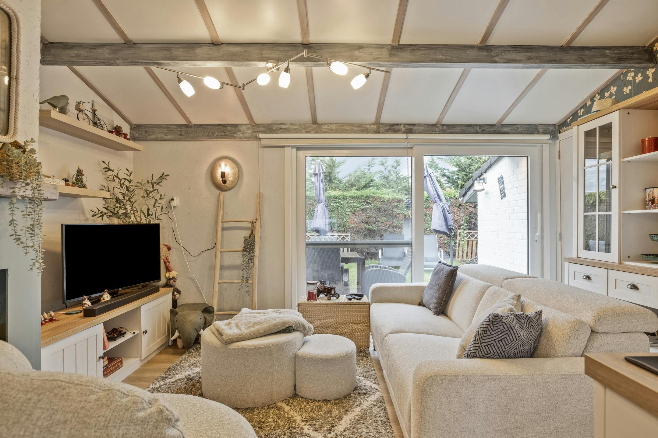 Gerenoveerde vakantiewoning met parking in Sunparks foto 2