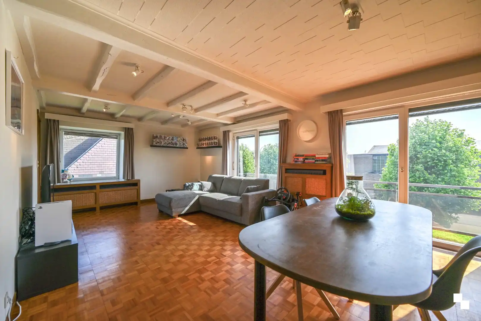 Tweeslaapkamerappartement met garage op een rustige locatie in Beveren-Leie foto 2
