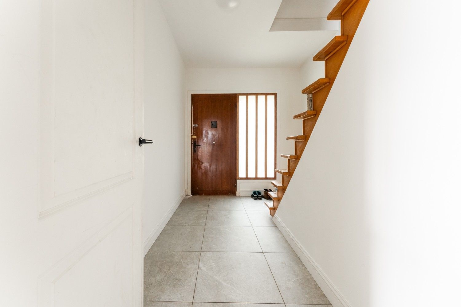 Charmante gerenoveerde woning met aanpalende schuur en 3 aparte bijgebouwen op 28a49 in Achel foto 3