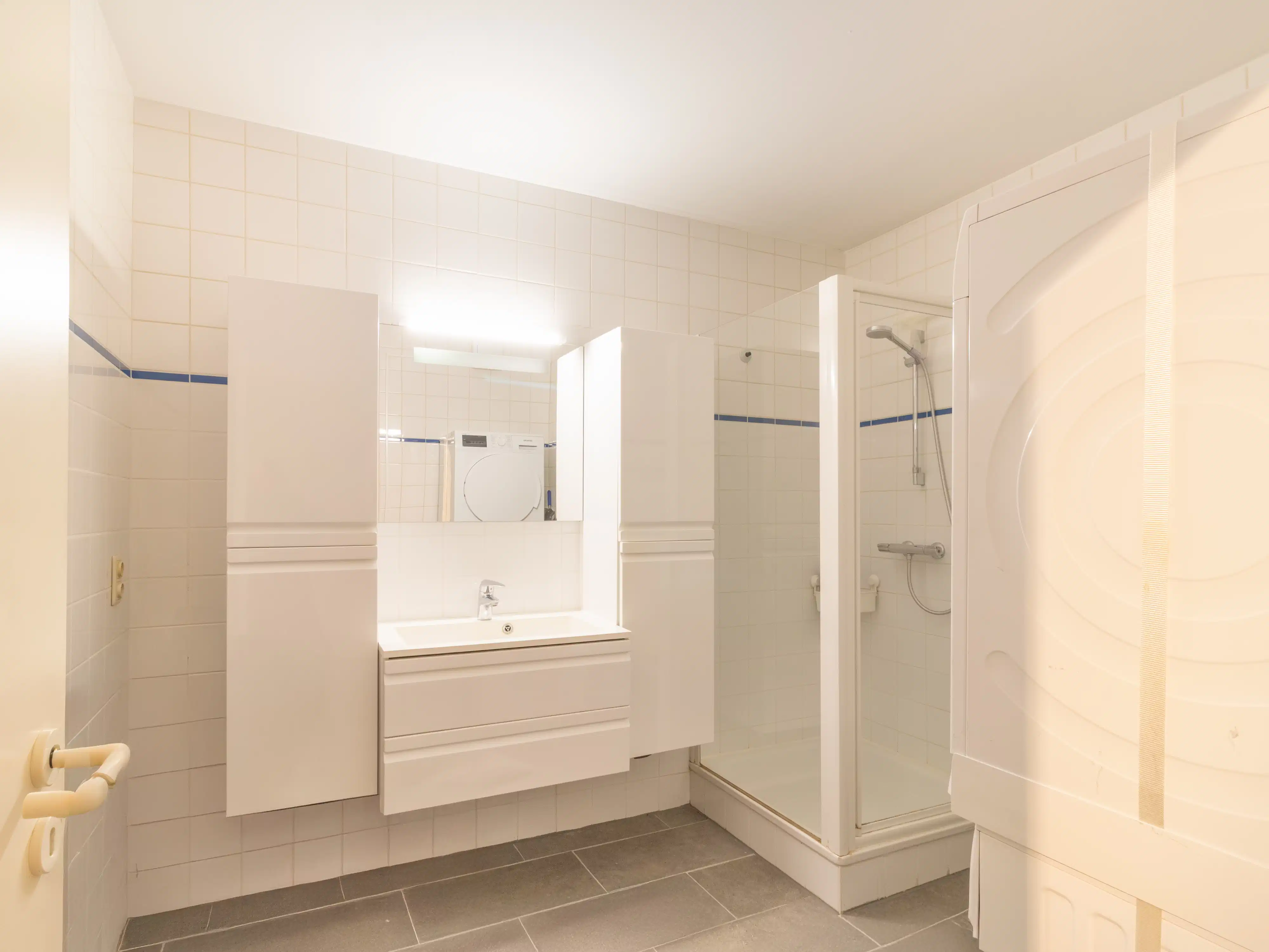 Instapklaar appartement met terras en airco in Merksem foto 5