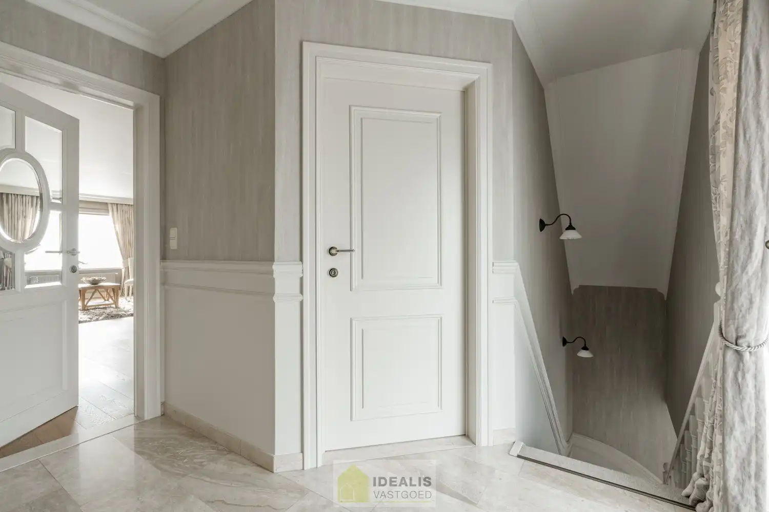 INSTAPKLARE HANDELSRUIMTE VAN MAAR LIEFST +- 410M² MET RIANTE WONING OP SCHITTERENDE COMMERCIËLE ZICHTLOCATIE!! foto 42