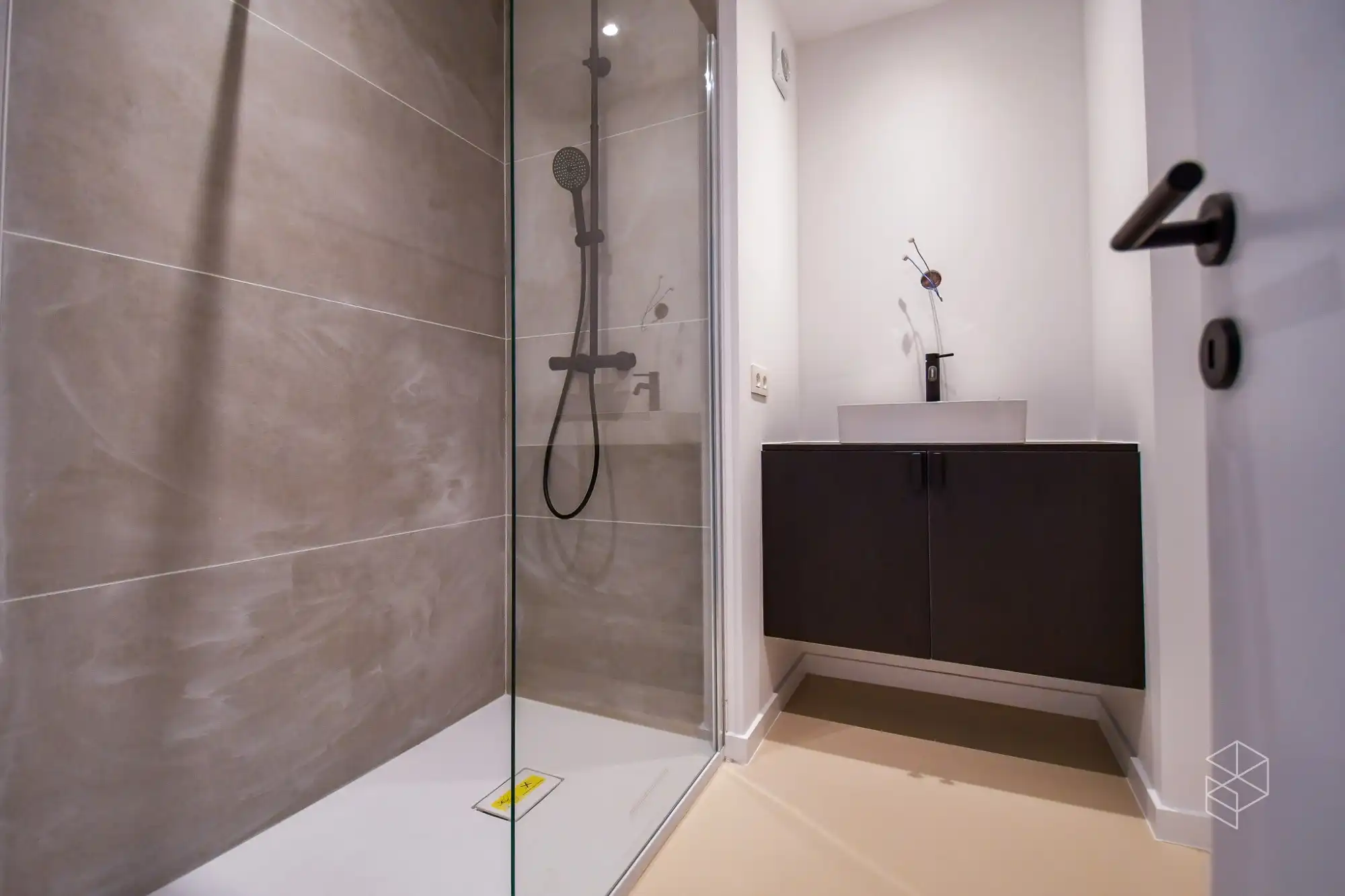 GERENOVEERD APPARTEMENT MET ZICHT OP het LEOPOLD PARK foto 8