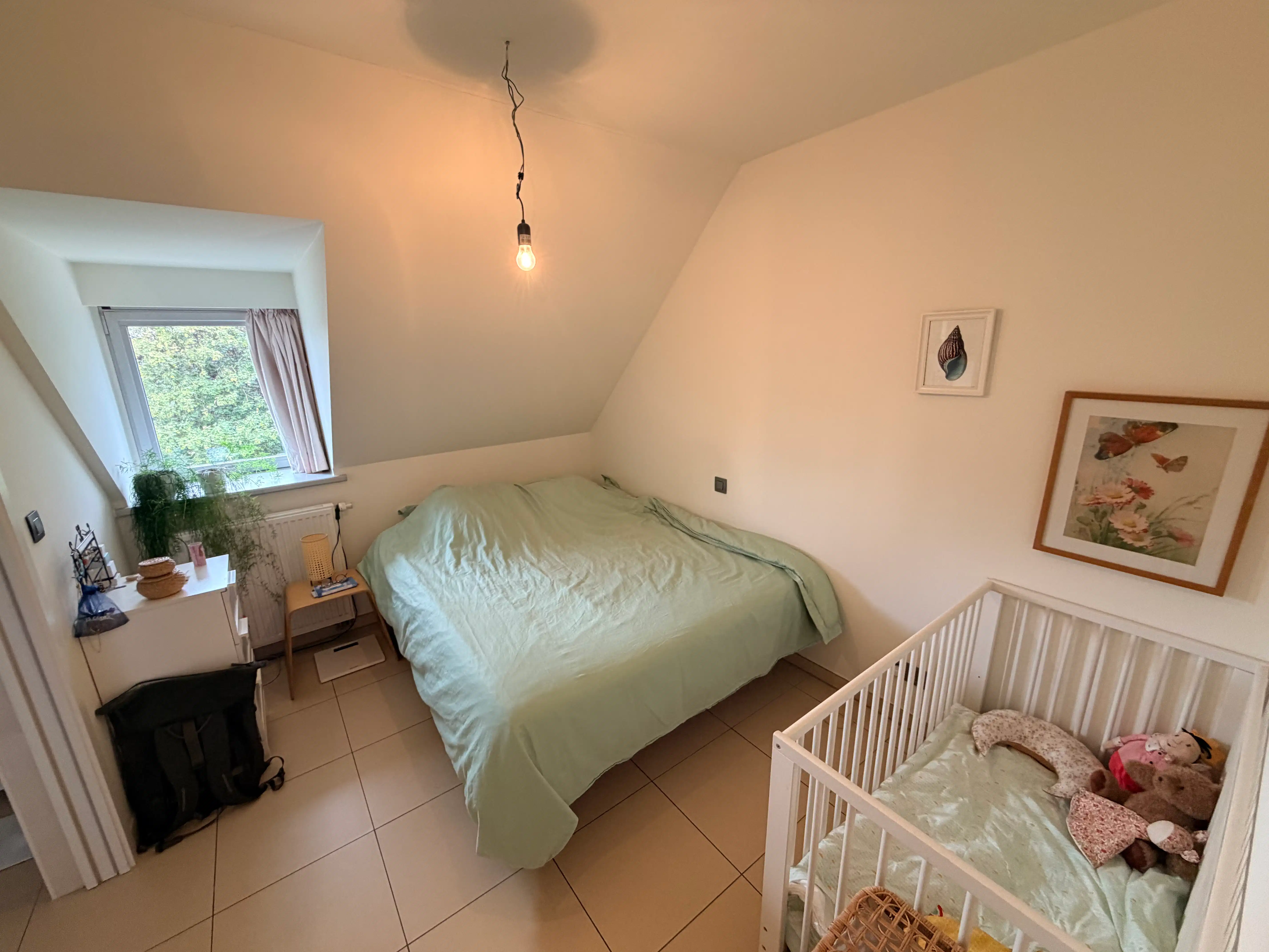--- COMING SOON --- Ruim duplex-appartement met zonnig terras en autostaanplaats in centrum Oostakker! foto 5
