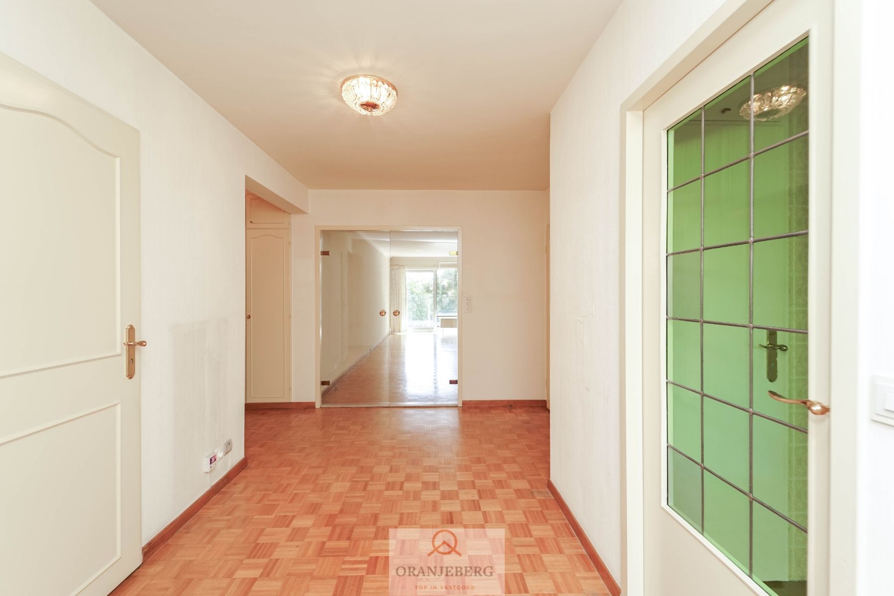 Ruim 2-slaapkamer appartement  (122 m²) vlakbij het Zuidpark! foto 8