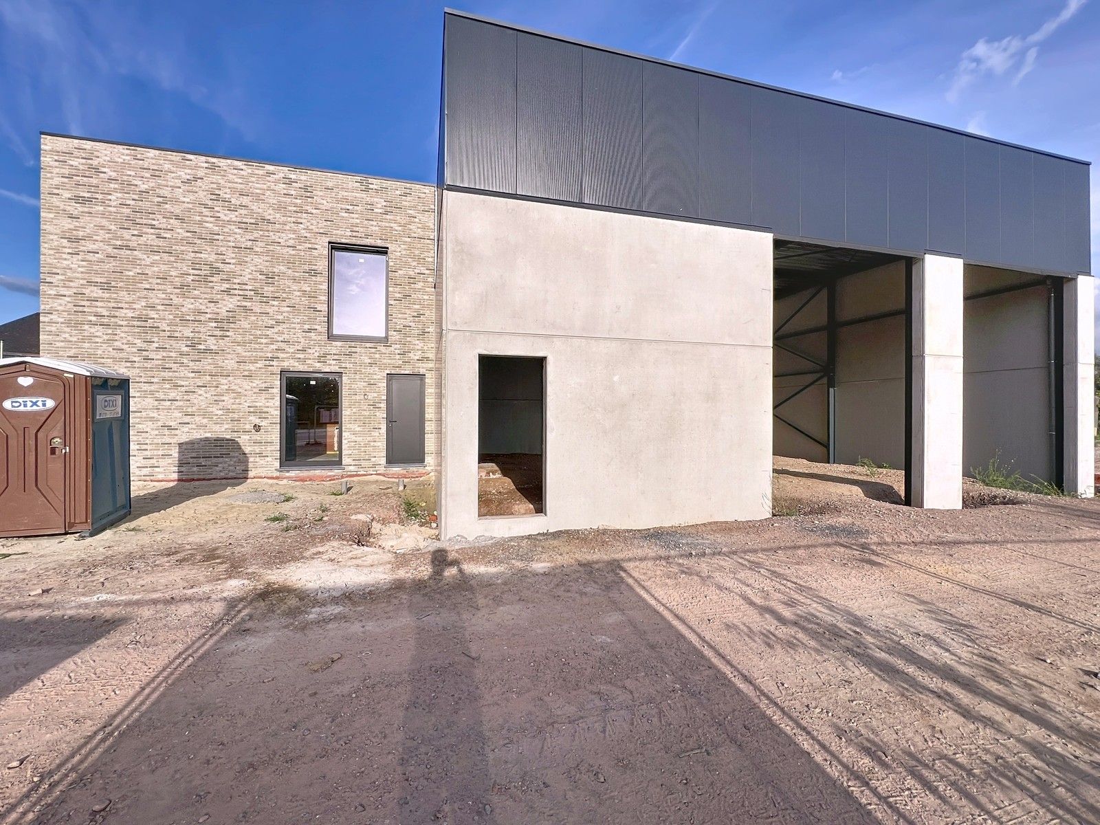 Nieuwbouw WONING met LOODS (200m²) - dé perfecte woon-werkcombinatie ! foto 3