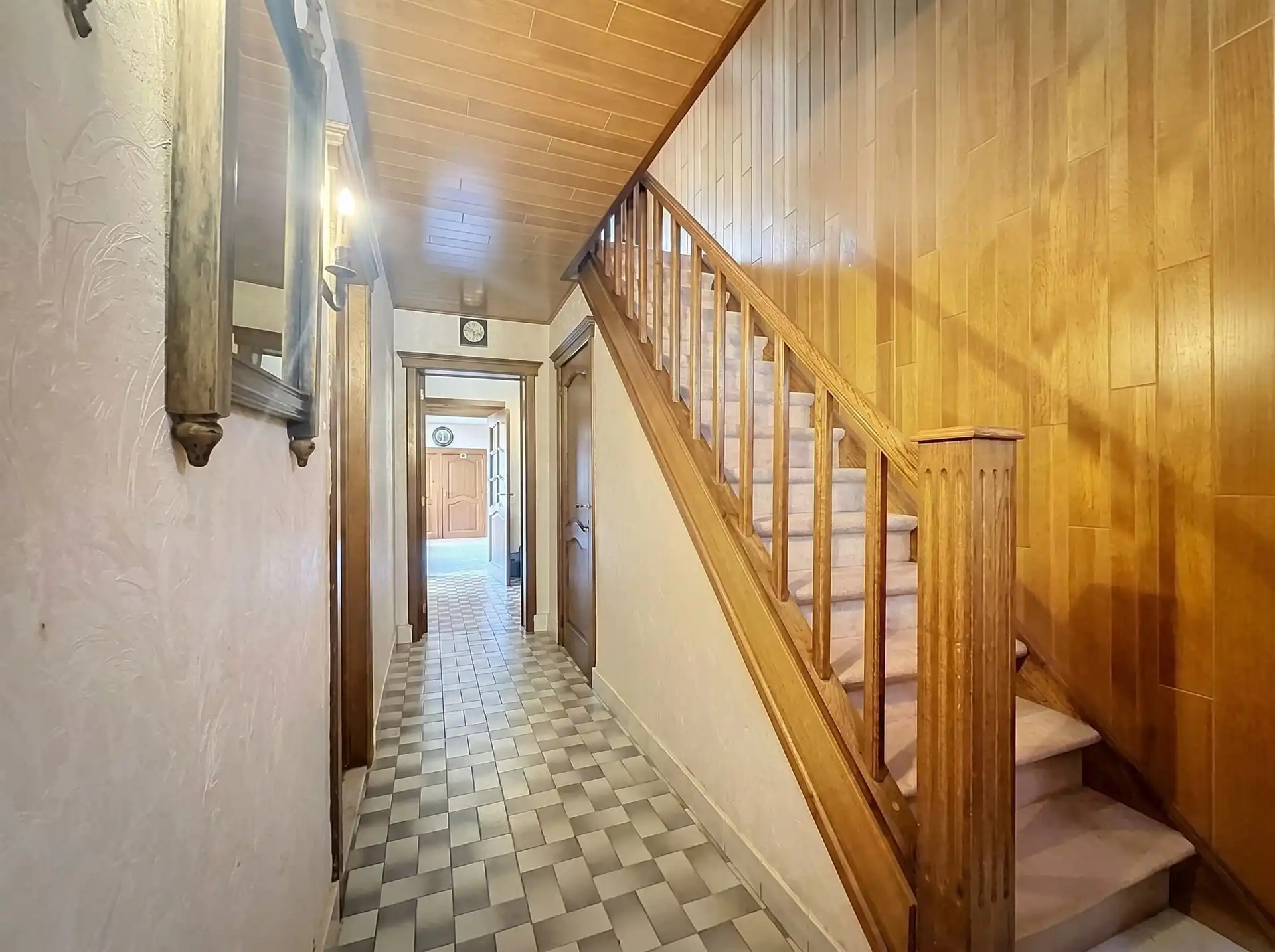 Instapklare woning met halfopen karakter met tuin! foto 6