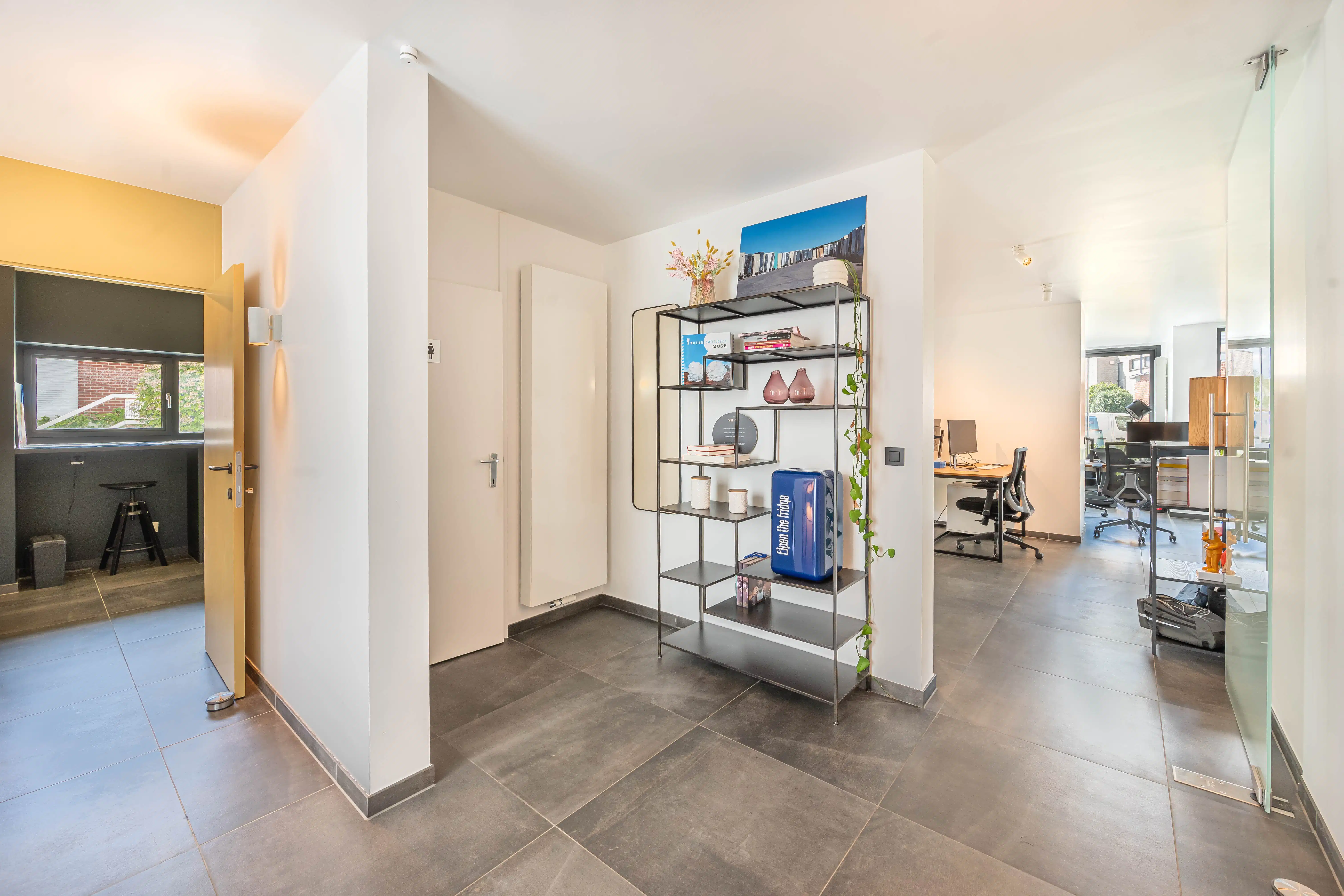 Knappe villa met kantoor, studio of praktijk mogelijkheden foto 11