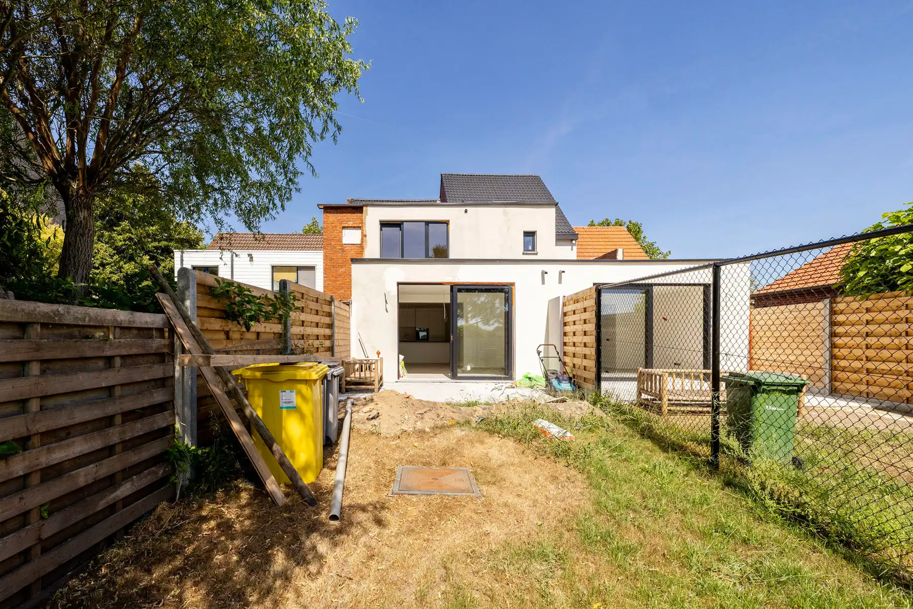 Gerenoveerde woning met 3 slpks, tuin en garage foto 24