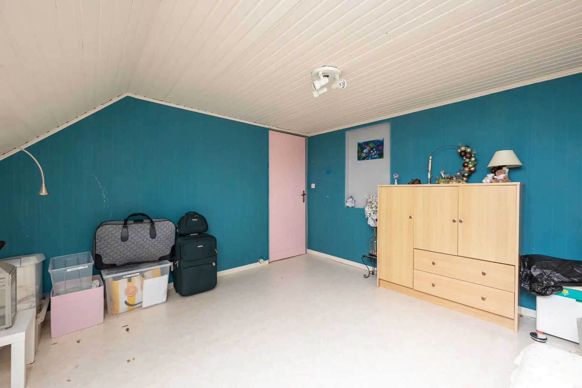 Te renoveren woning met potentieel vlakbij centrum foto 9