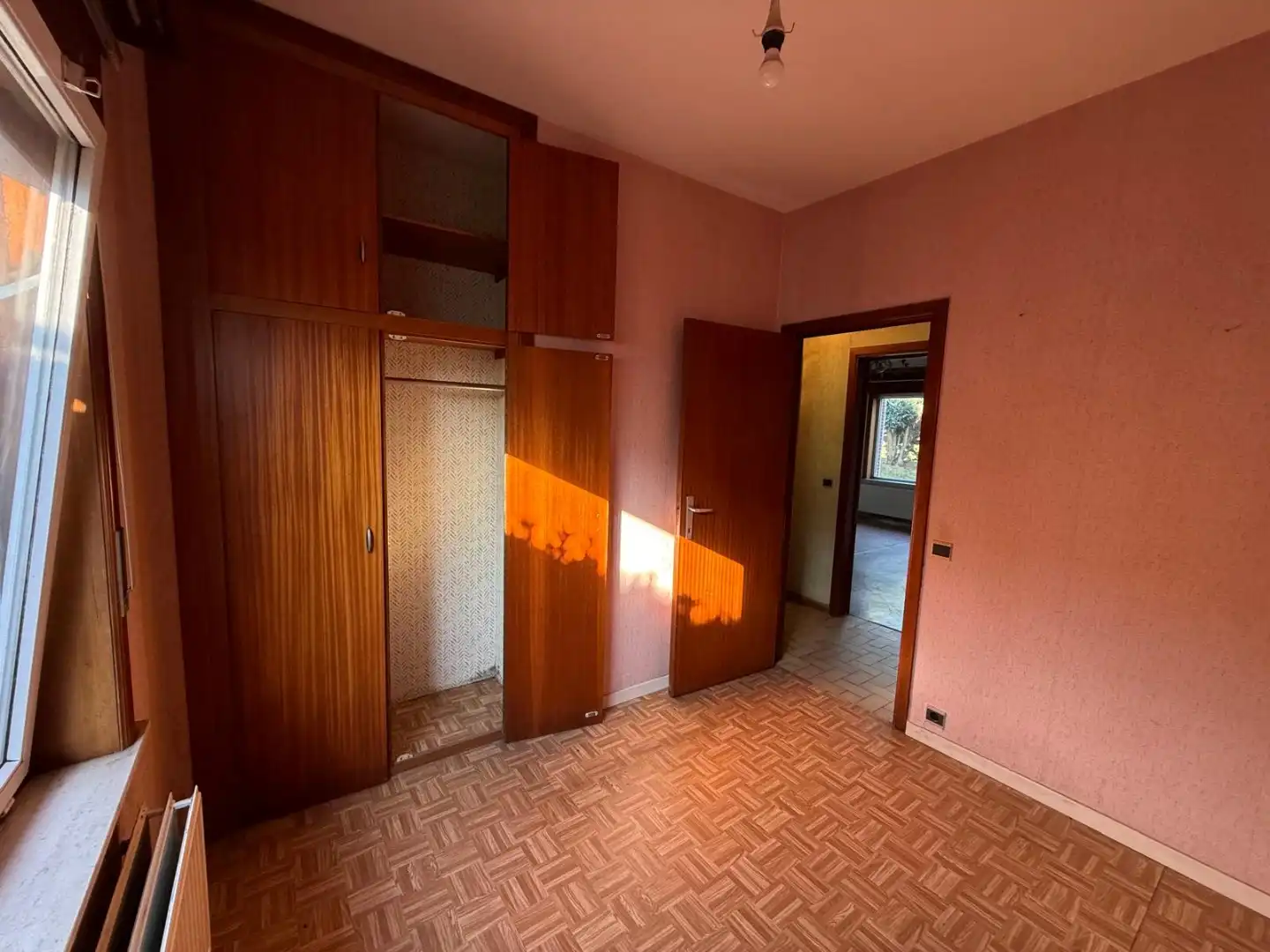 Eengezinswoning met 3 slaapkamers, garage, terras en ruime tuin foto 12