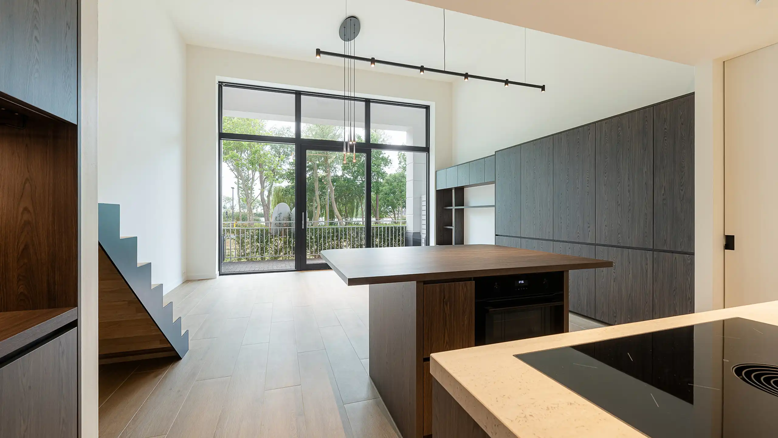Nieuwbouwappartement met prachtig zicht op Lakeside  foto 2