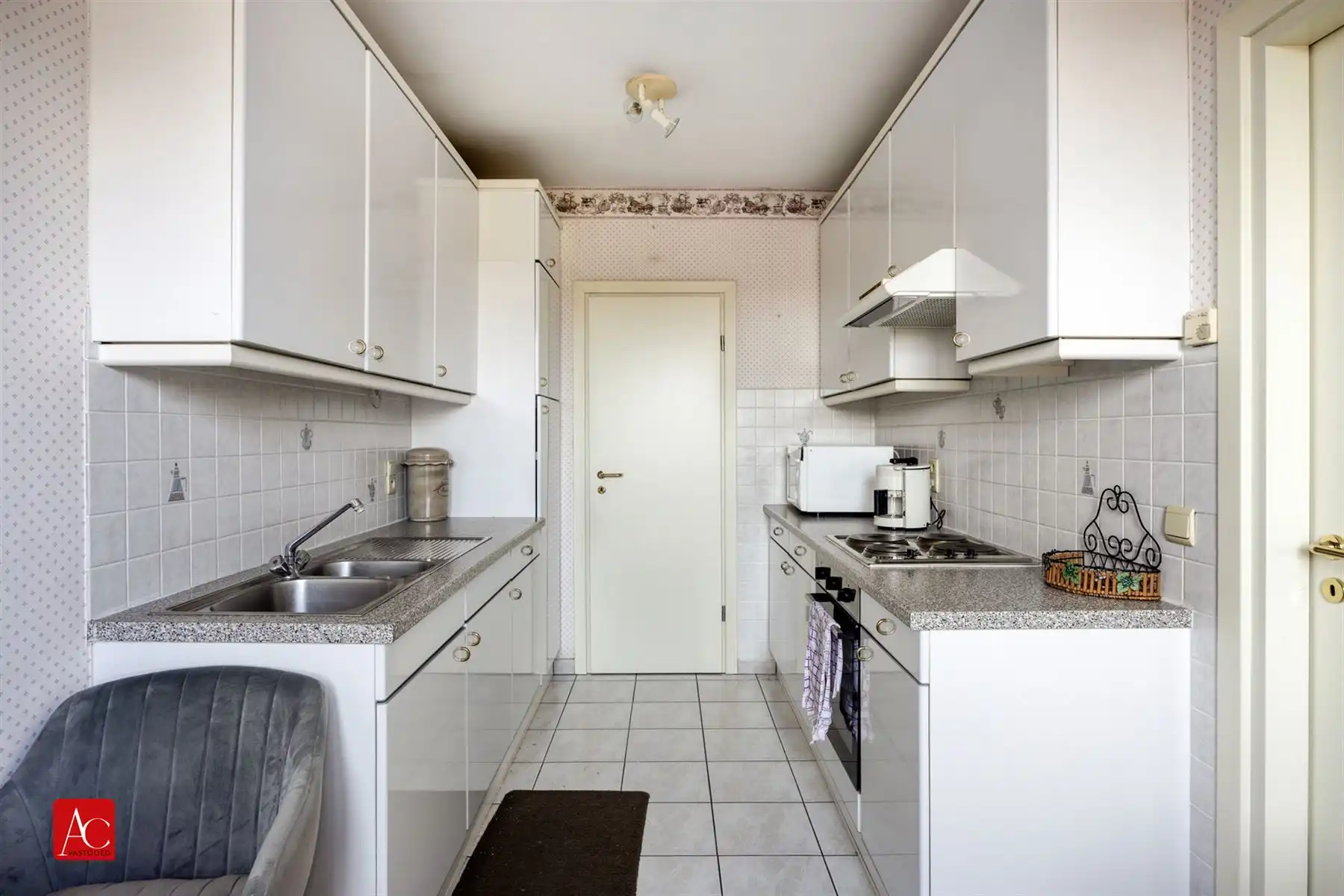 Appartement 3de verdieping met terras en 2 slaapkamers foto 9