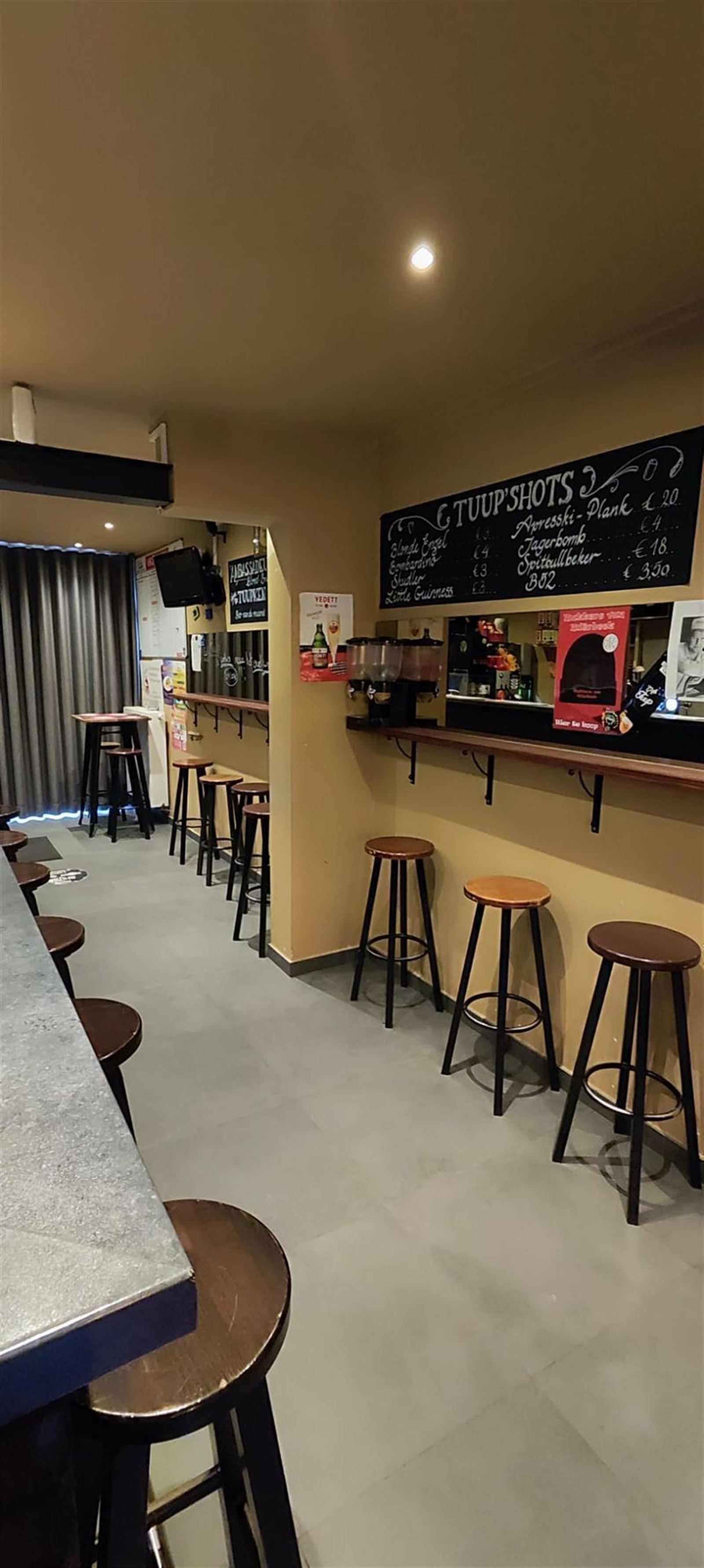 Goed gelegen Horecazaak in centrum Meerbeke (Ninove) foto 8
