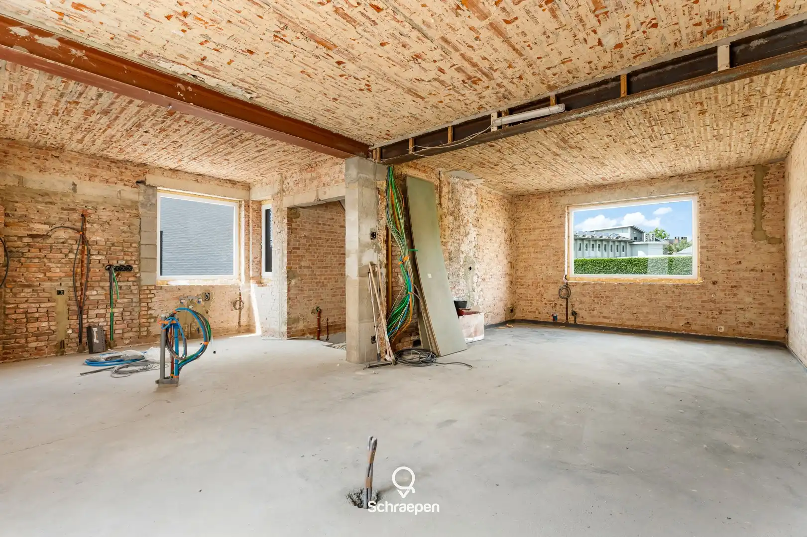 Gezinswoning met handelsruimte op zuidelijk georiënteerd perceel van 7,5 are te Kiewit! foto 2