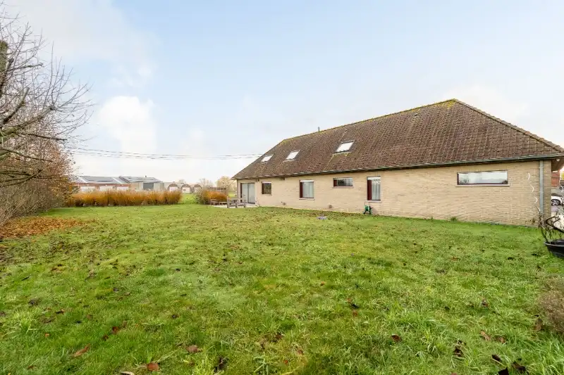 Ruime villa op een landelijke perceel met een oppervlakte van 940m² ! foto 29