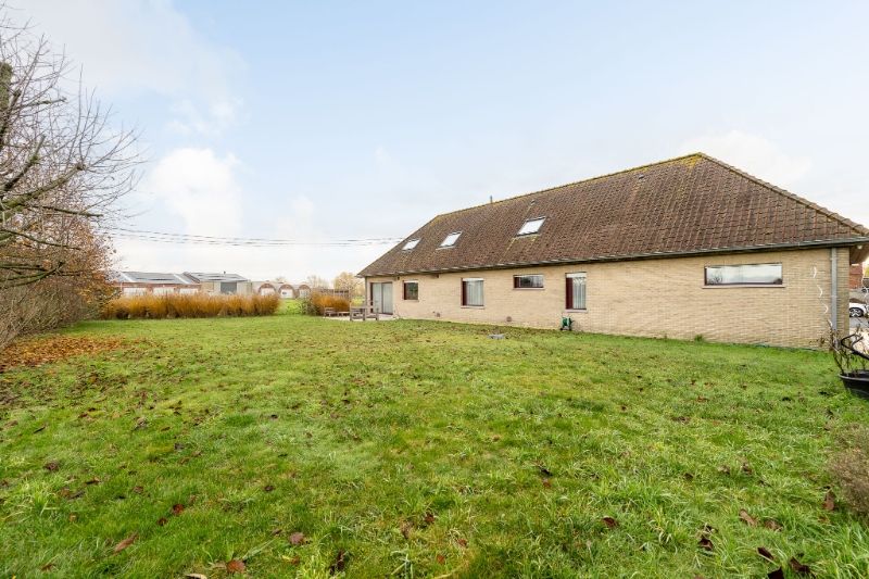 Ruime villa op een landelijke perceel met een oppervlakte van 940m² ! foto 30
