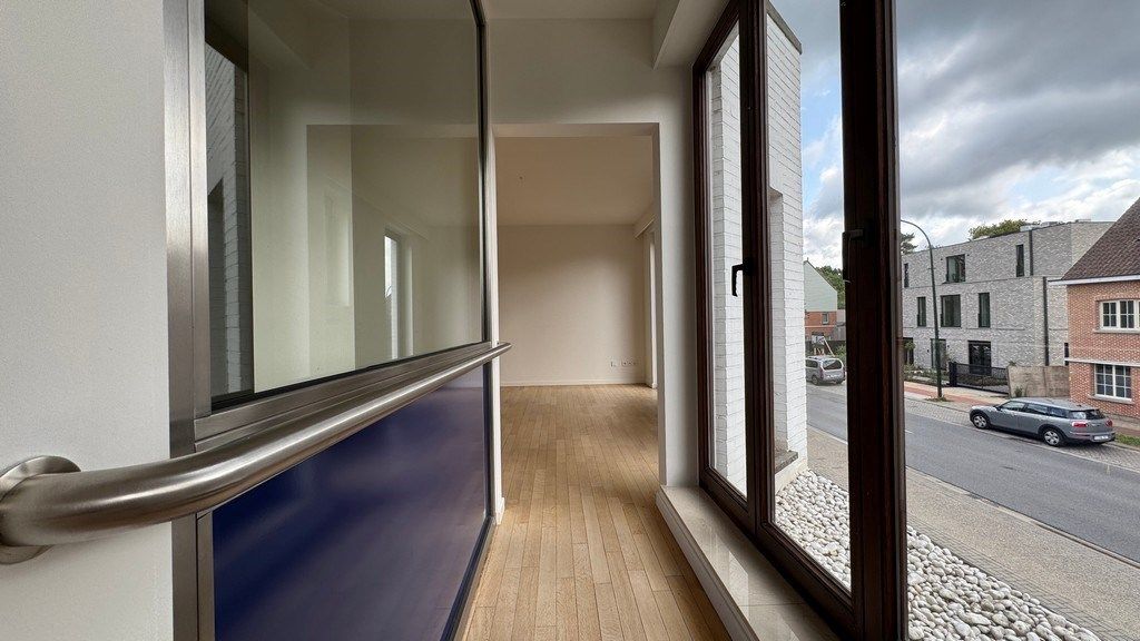 Instapklaar kantoor te huur nabij N12 in Schilde foto 8