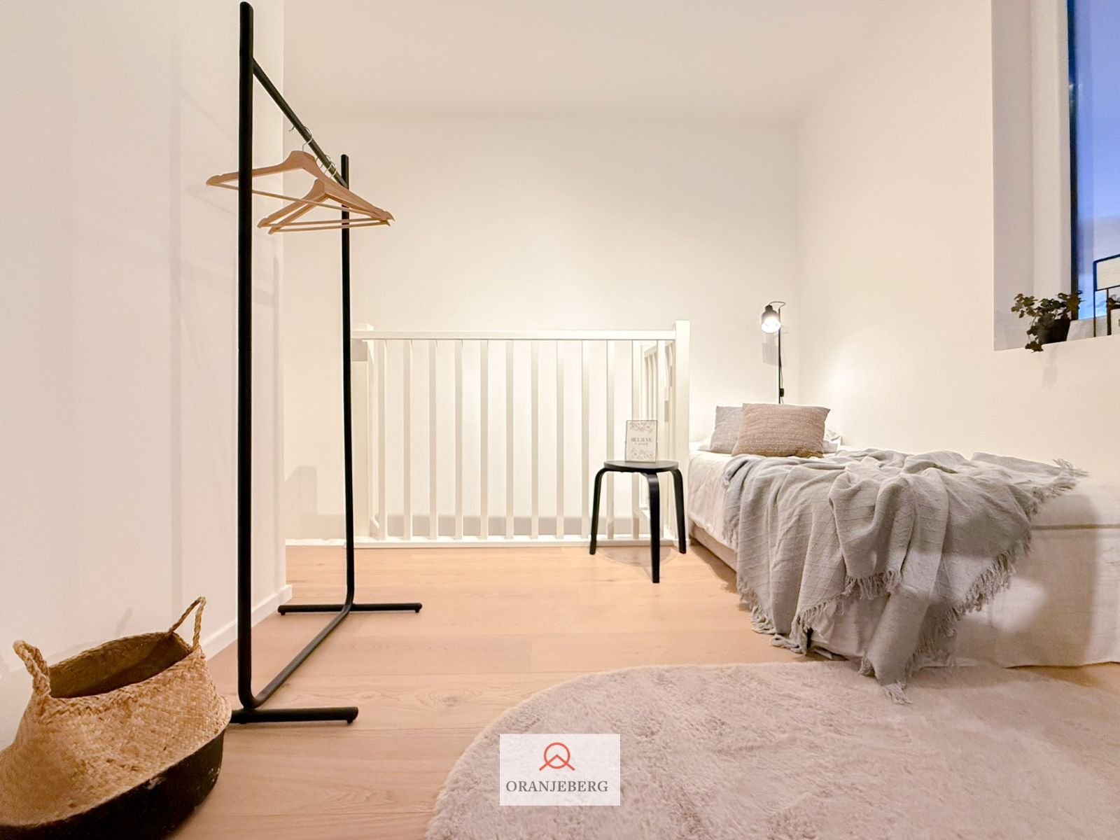 Gerenoveerde lichtrijke duplex studentenstudio foto 4