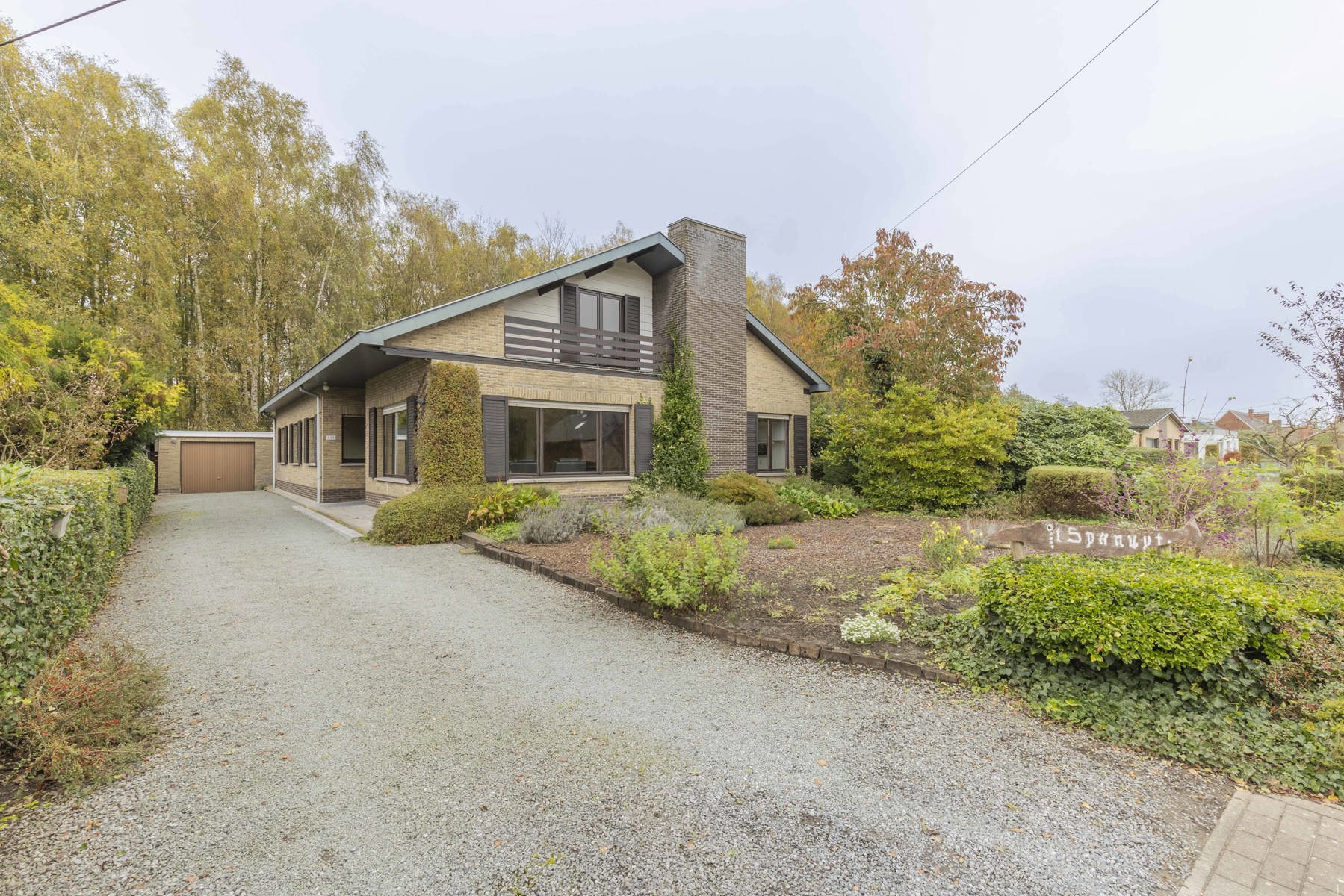 Hoofdfoto van de publicatie: Bungalow in groene omgeving