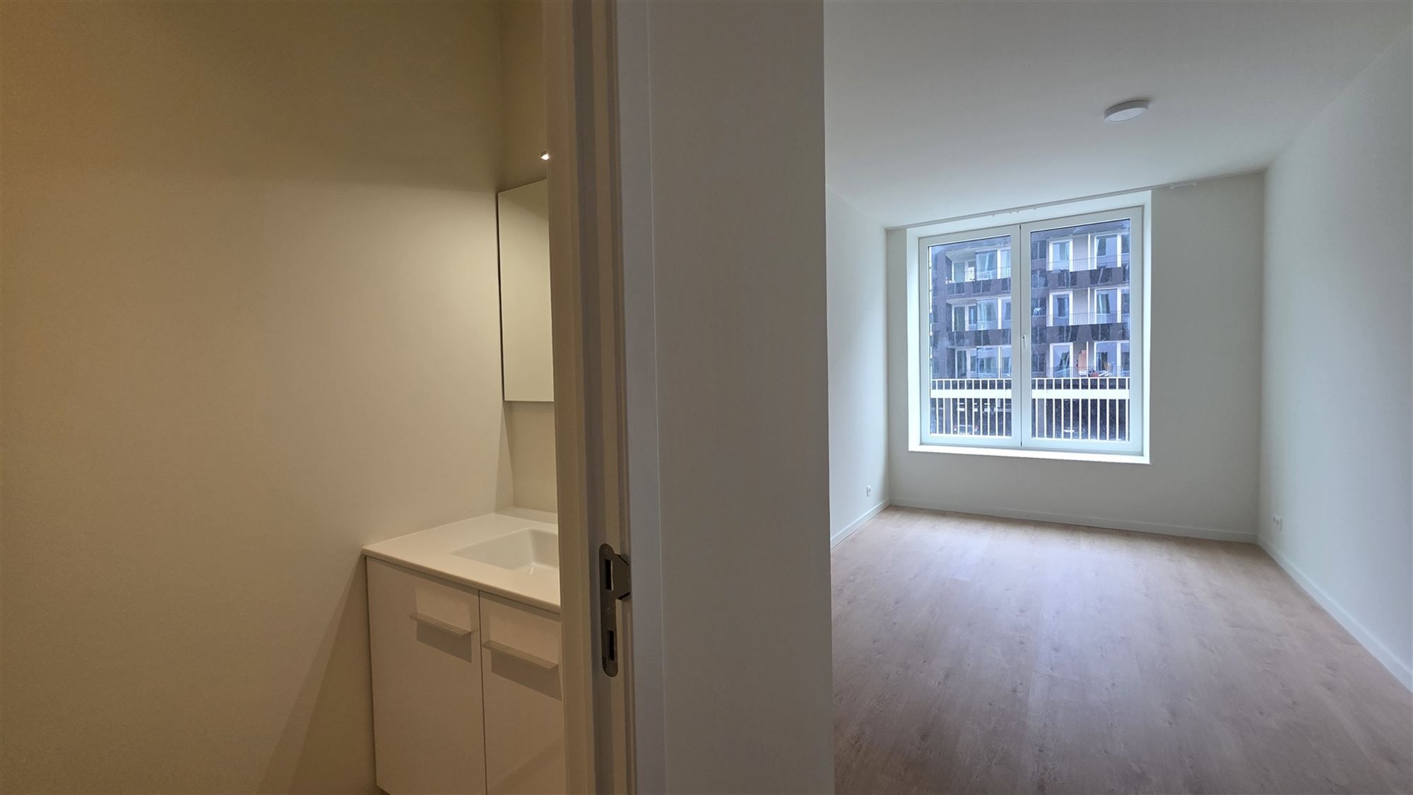 Nieuwbouw 4 slaapkamerappartement foto 3