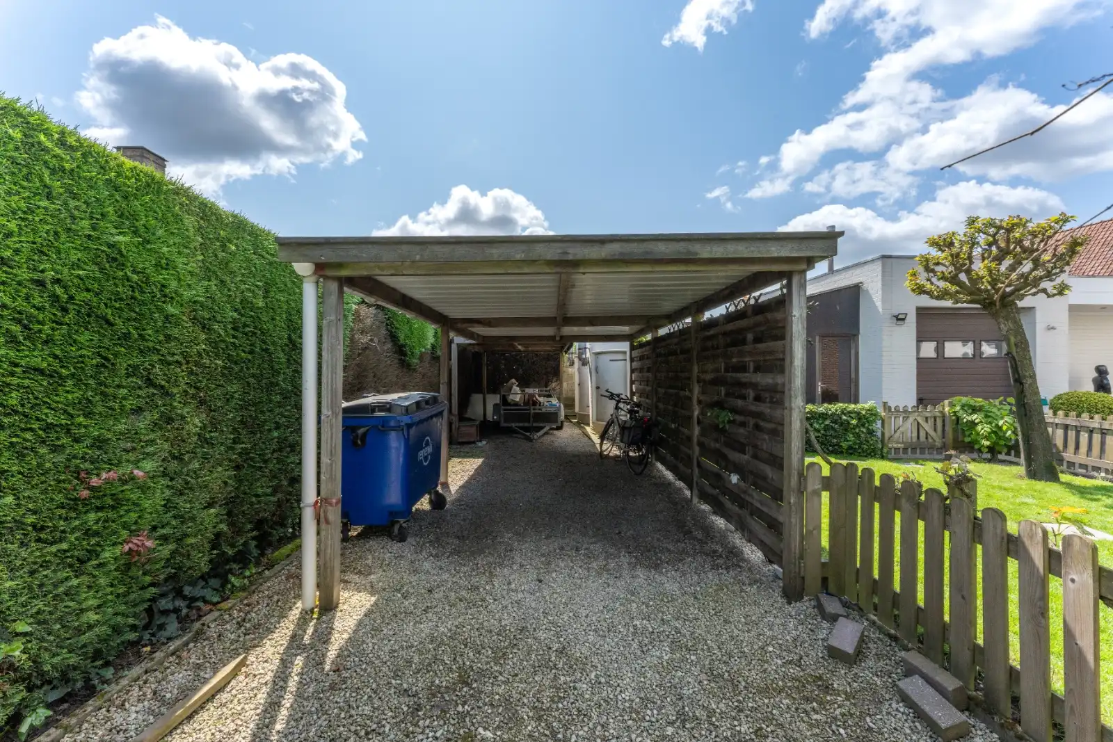 Ruime woning (4slpks) met winkel en atelier! foto 24