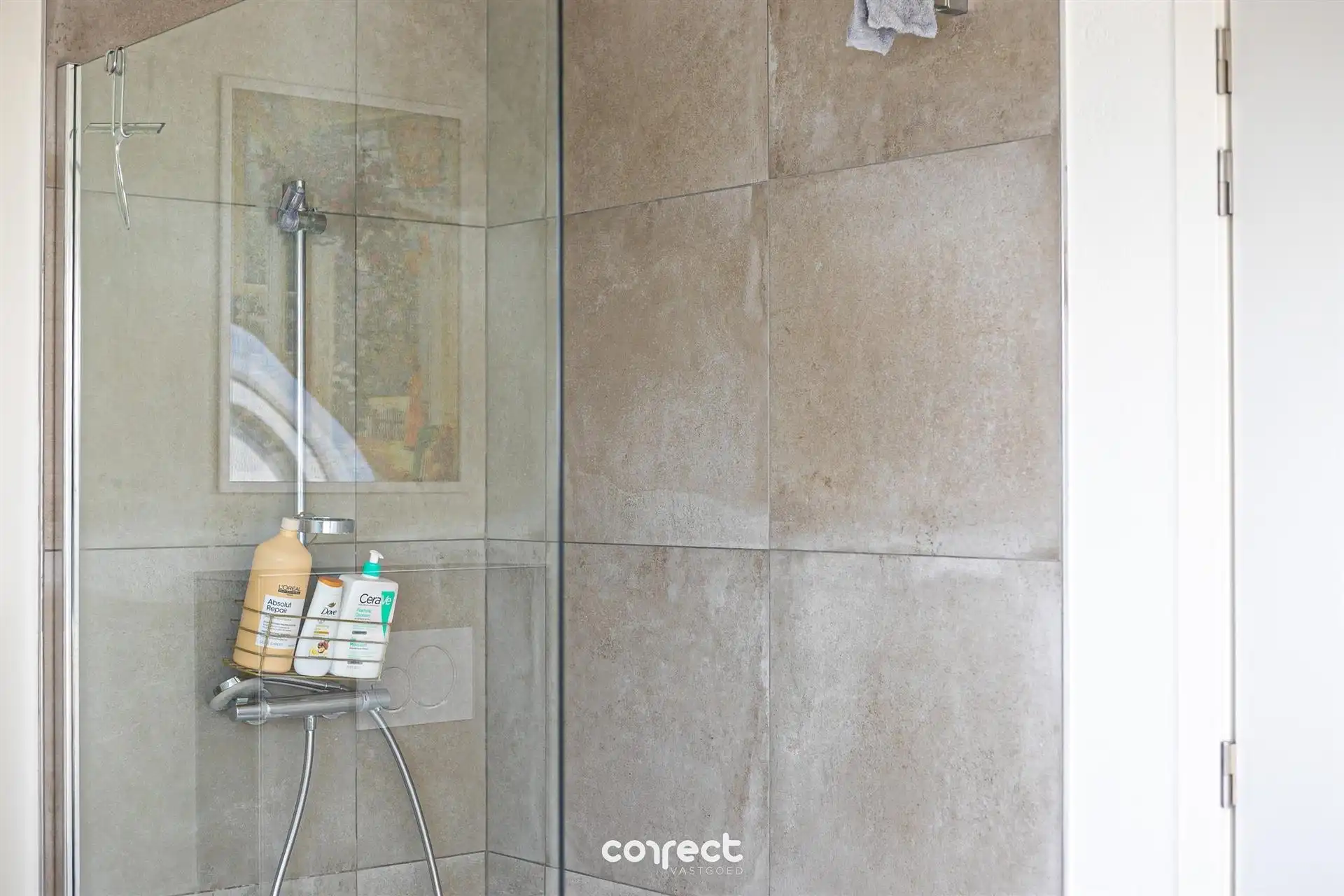 Instapklaar prachtig duplex-app met terras en 2 slaapkamers foto 11