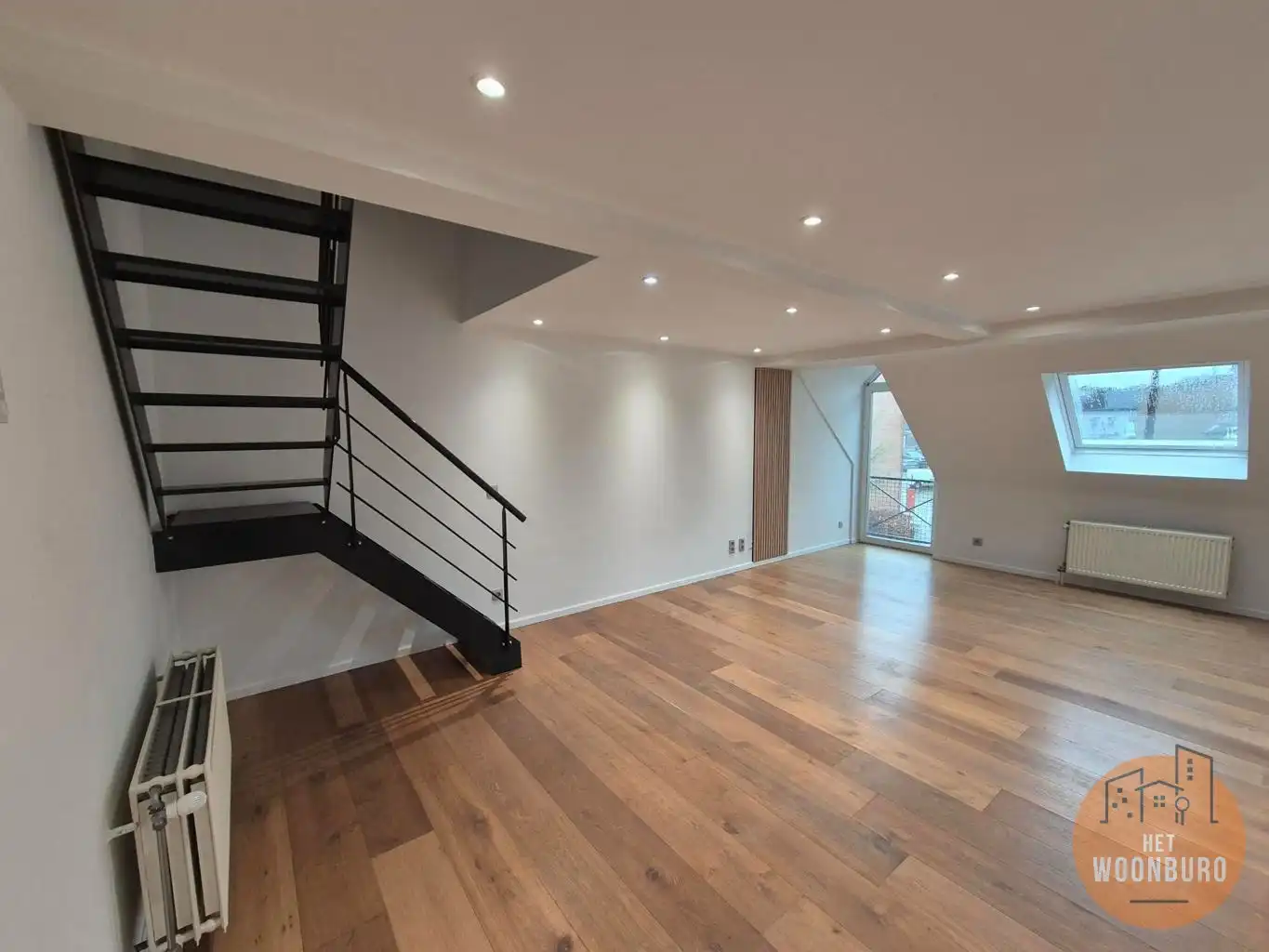 Duplex appartement met 2 slpks, bureel en autostaanplaats foto 4