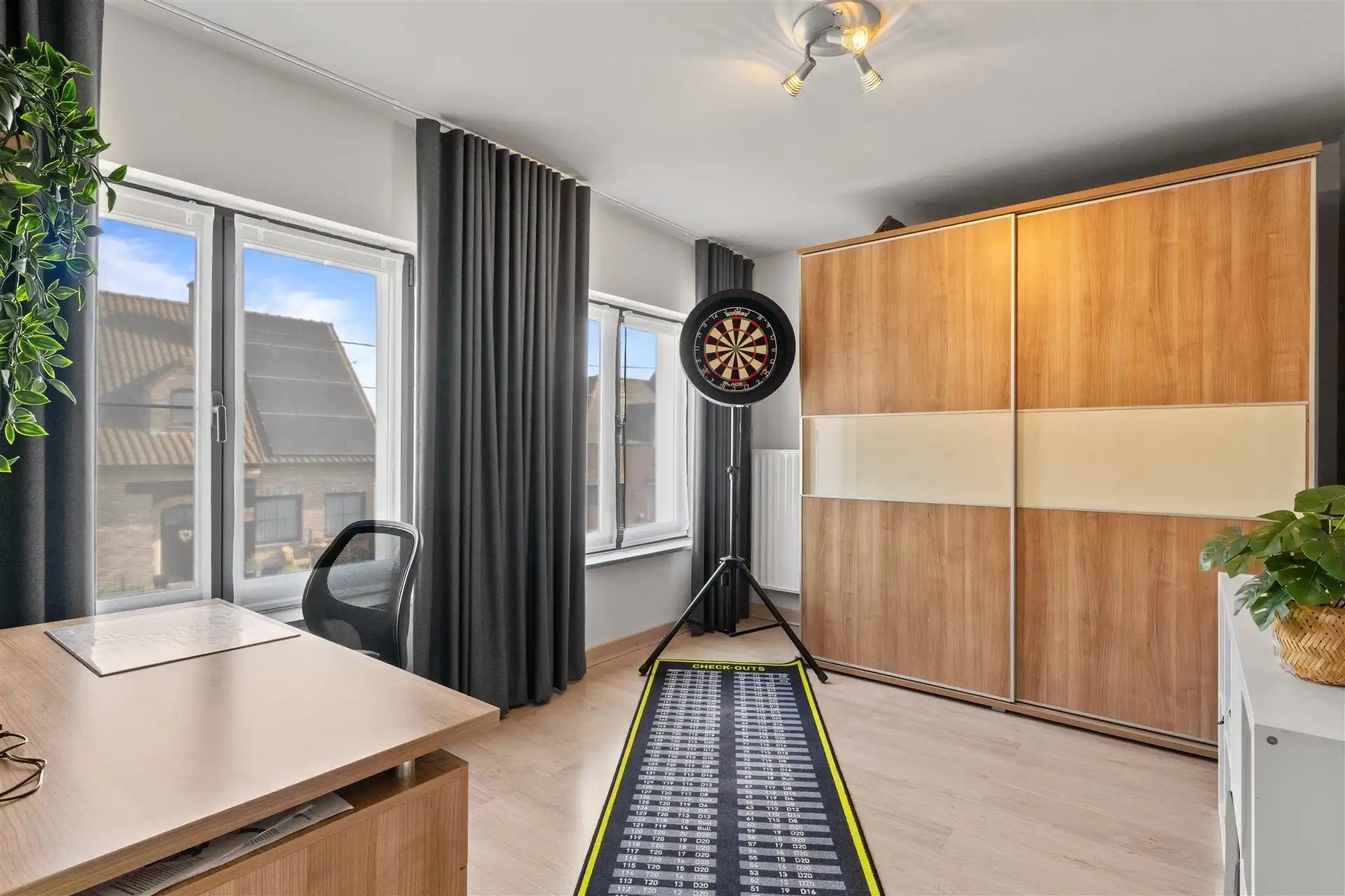 Modern halfopen bebouwing met uniek zicht in een landelijke omgeving. foto 19