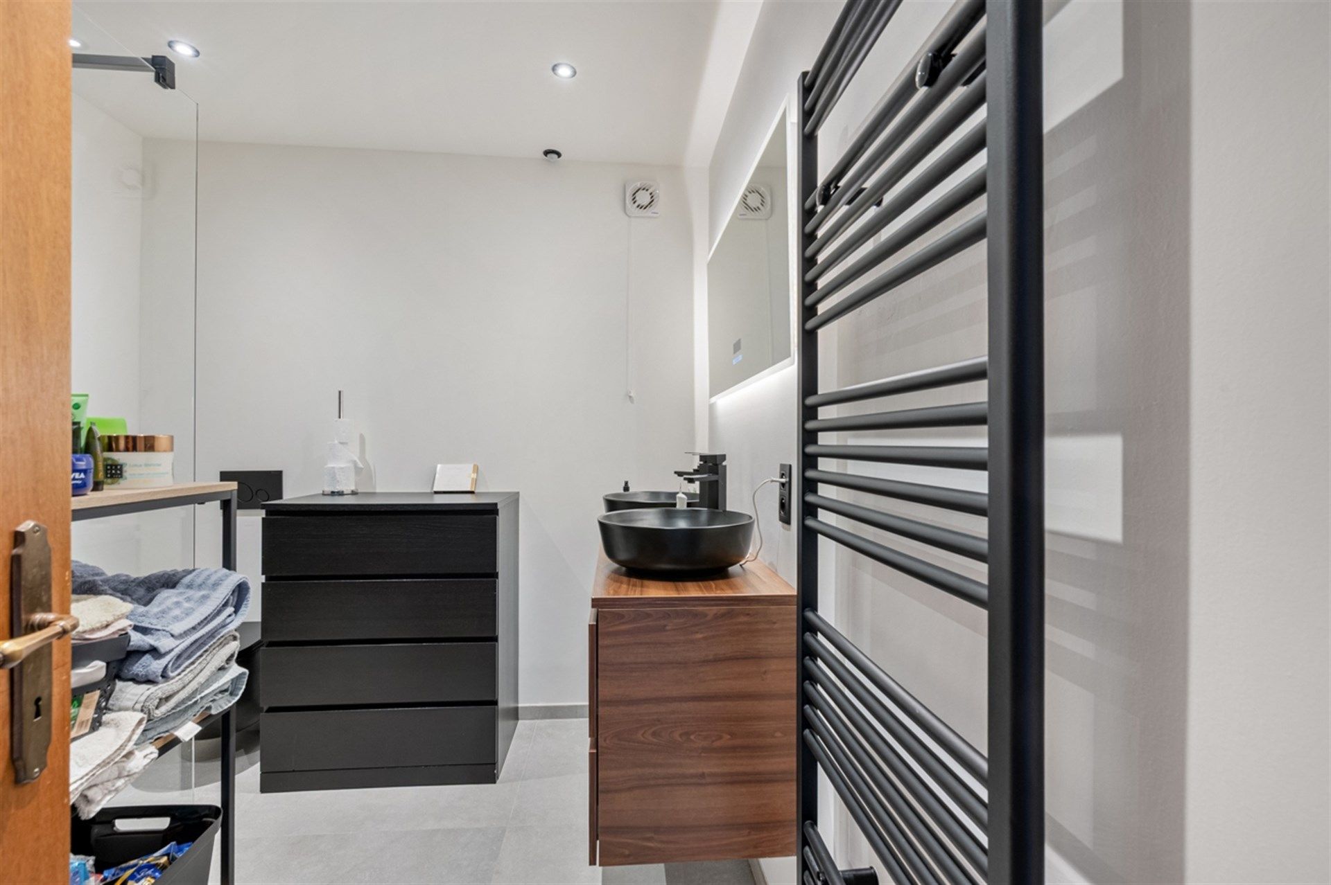 Volledig gerenoveerde woning in De Klinge foto 10