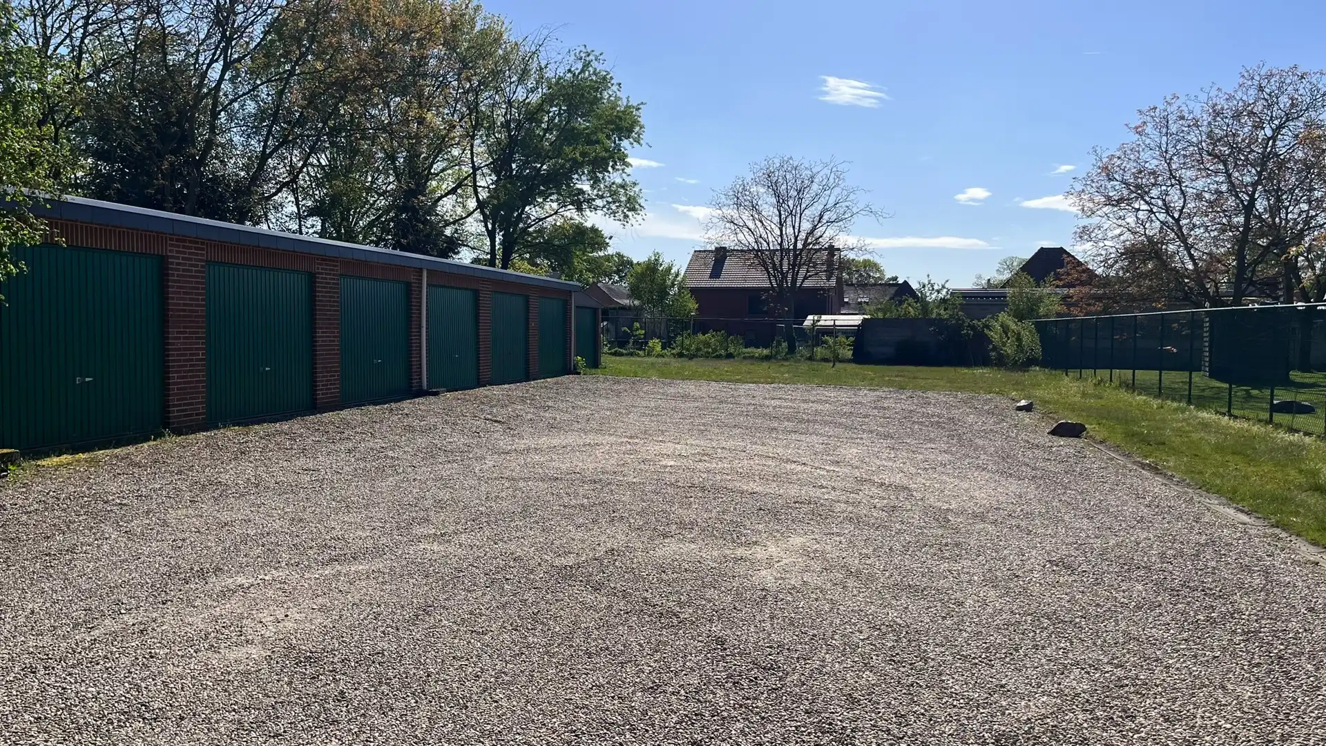 Appartement met drie slaapkamers, terras, kelderberging en garage. foto 19