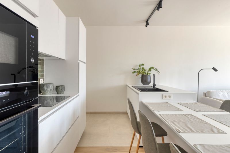 Stijlvol appartement te koop in hartje Zeveneken! foto 5