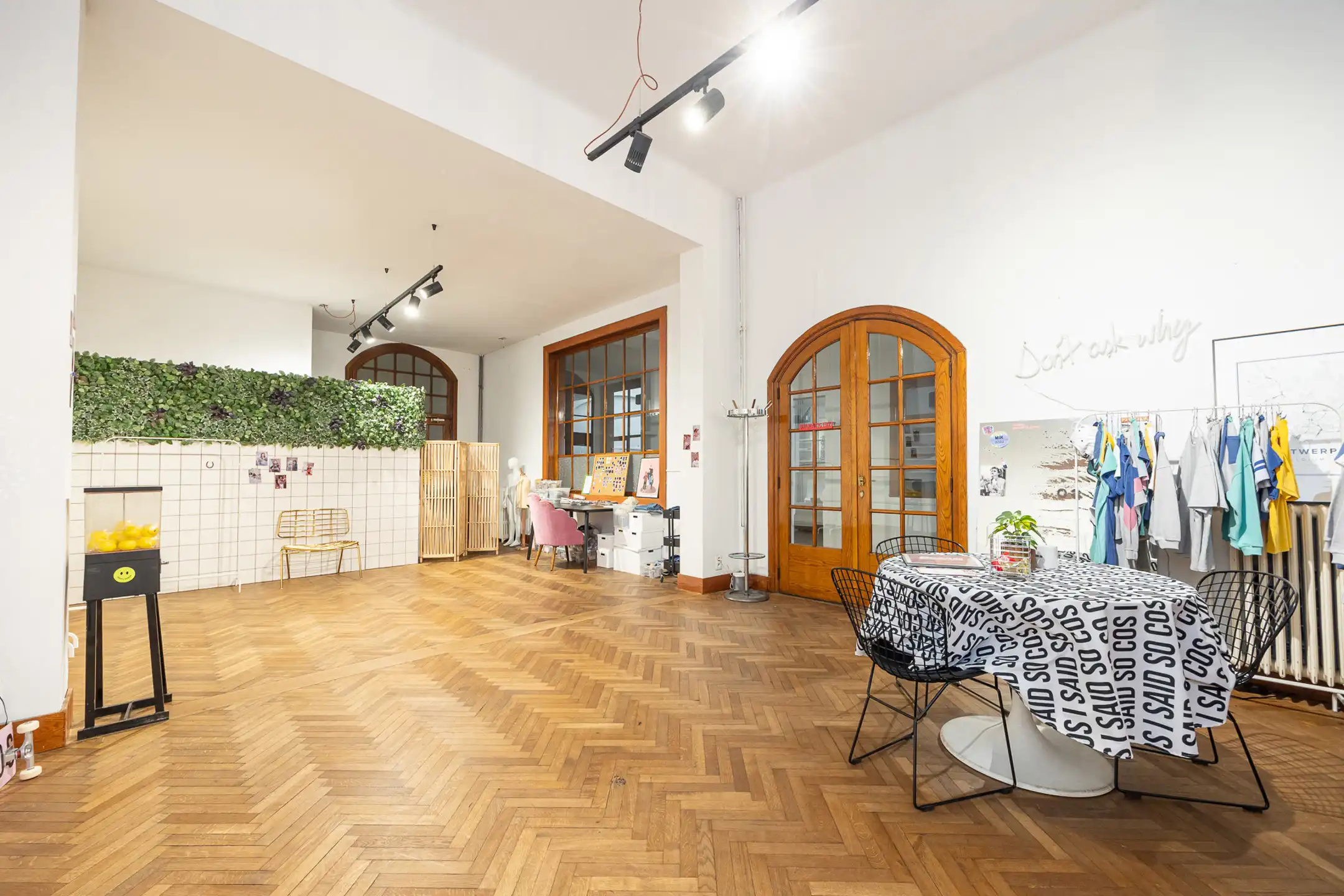 Iconische handelsruimte in landmark gebouw op het Eilandje foto 5