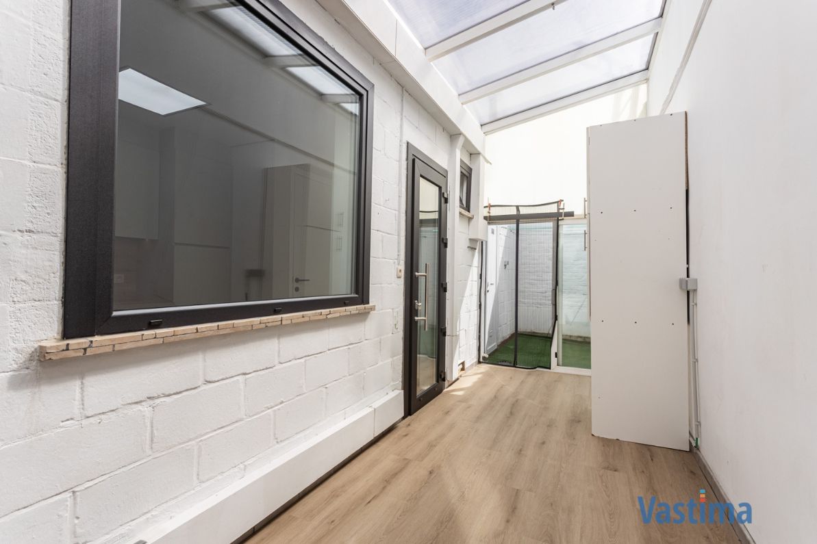 Volledig gerenoveerde rijwoning met 3 slaapkamers nabij centrum Aalst foto 13