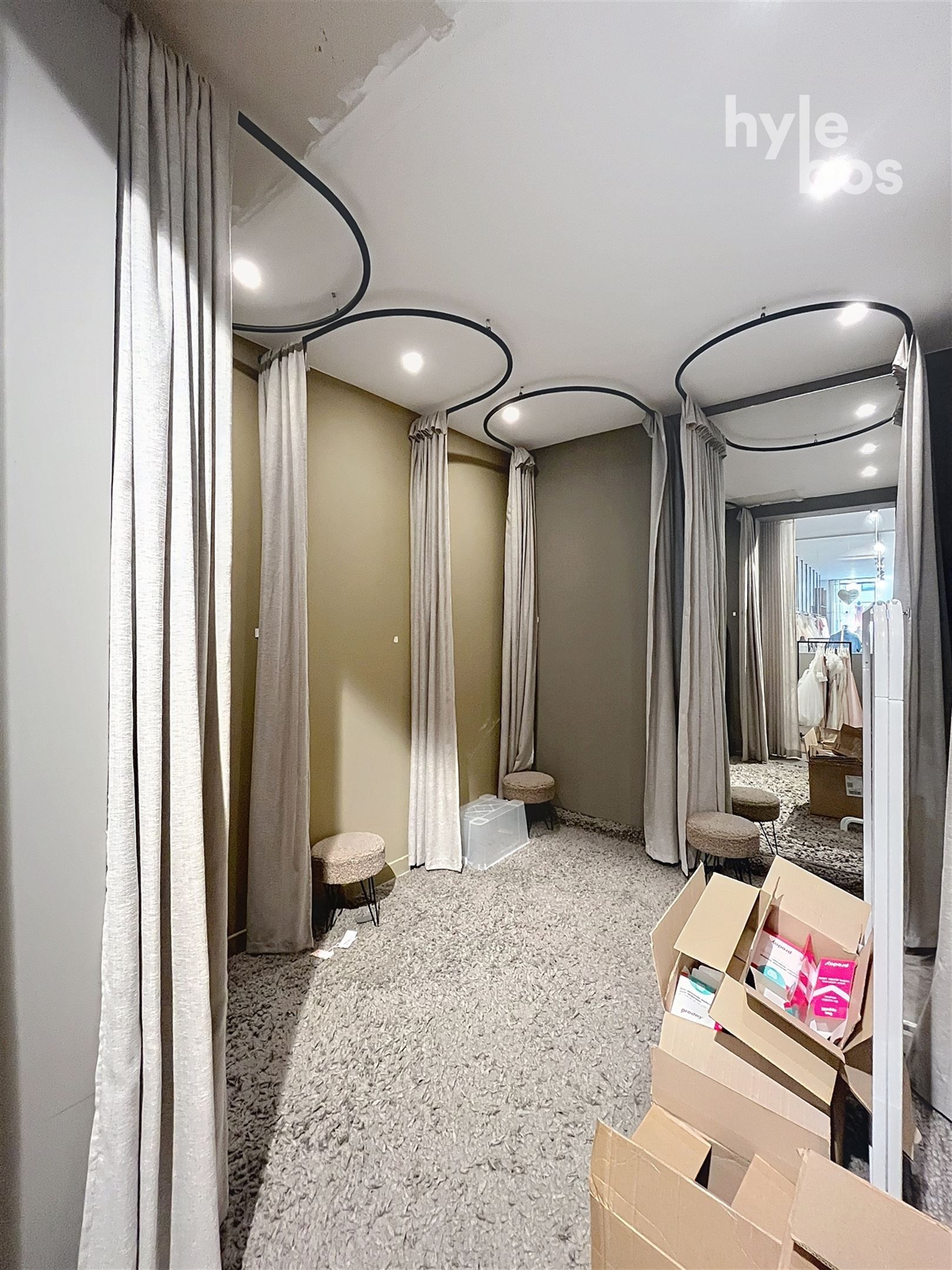 Mooie winkelruimte in de Stationsstraat te Sint-Niklaas foto 11